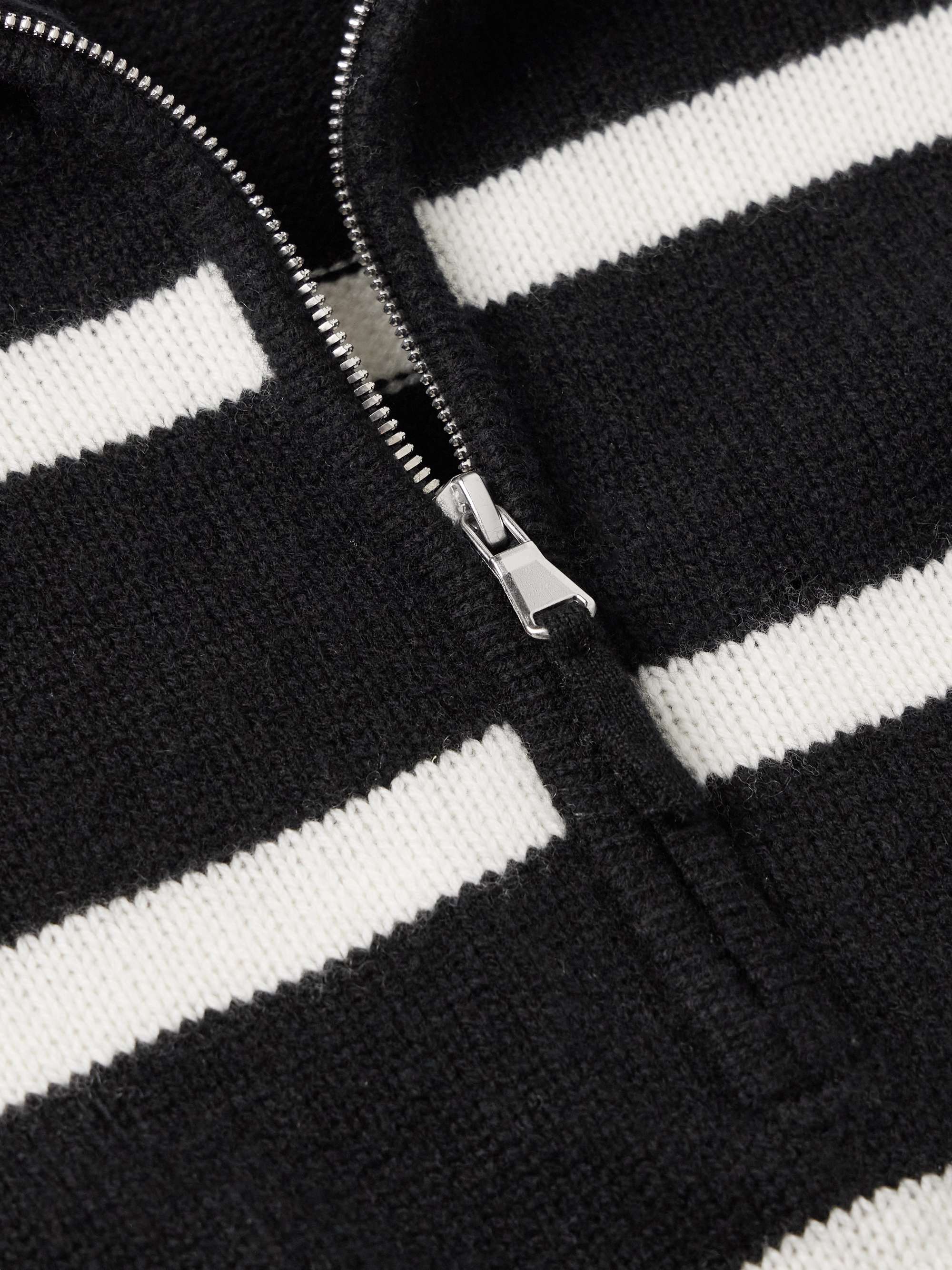 ALLUDE 