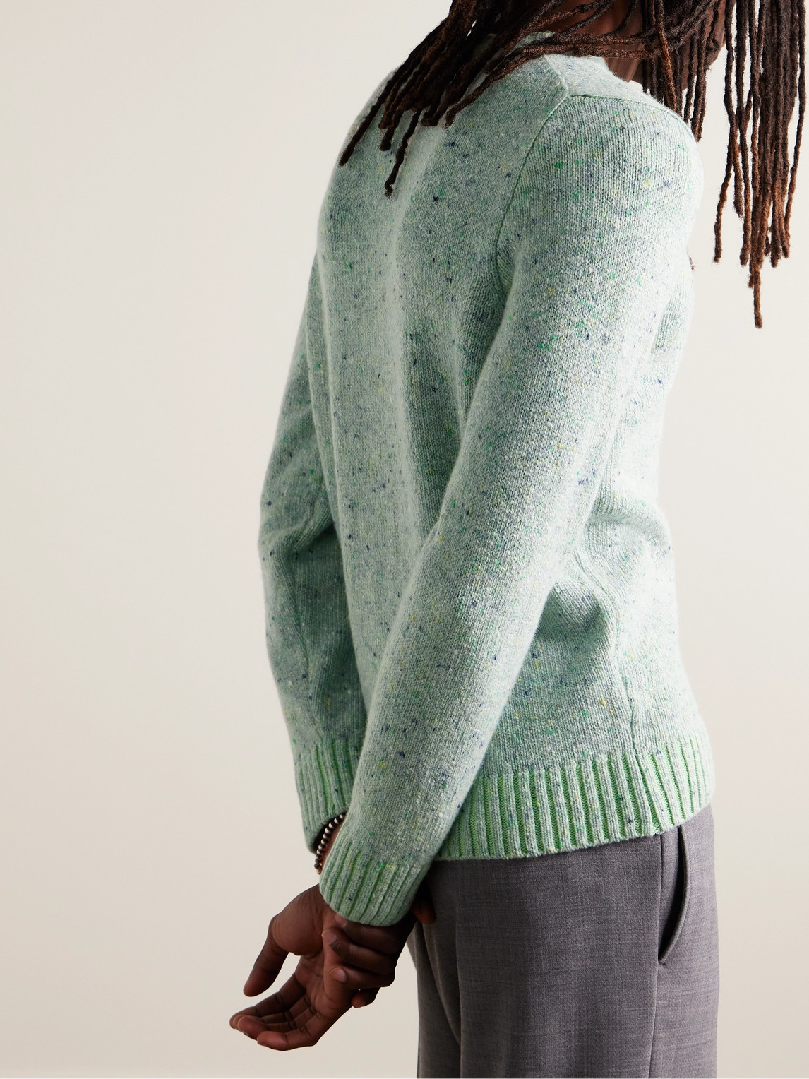 Shop Inis Meain Donegal Merino Wool And Cashmere-blend Sweater In Green