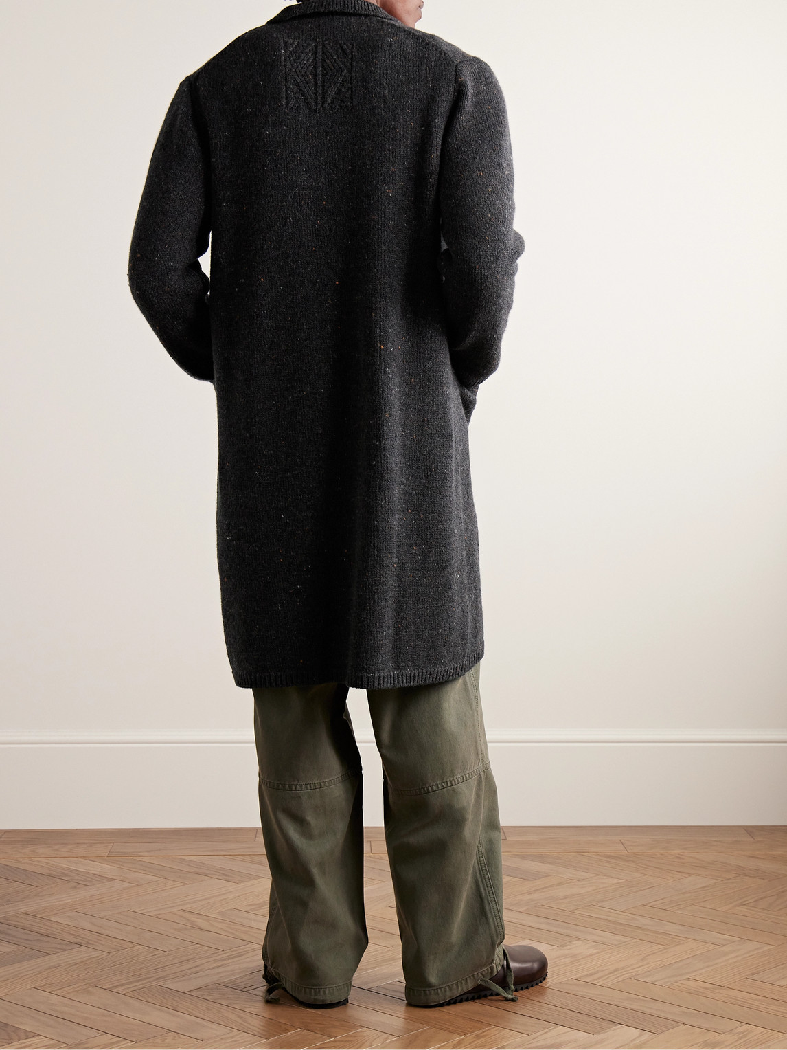 Shop Inis Meain Raftery Donegal Merino Wool And Cashmere-blend Cardigan In Gray