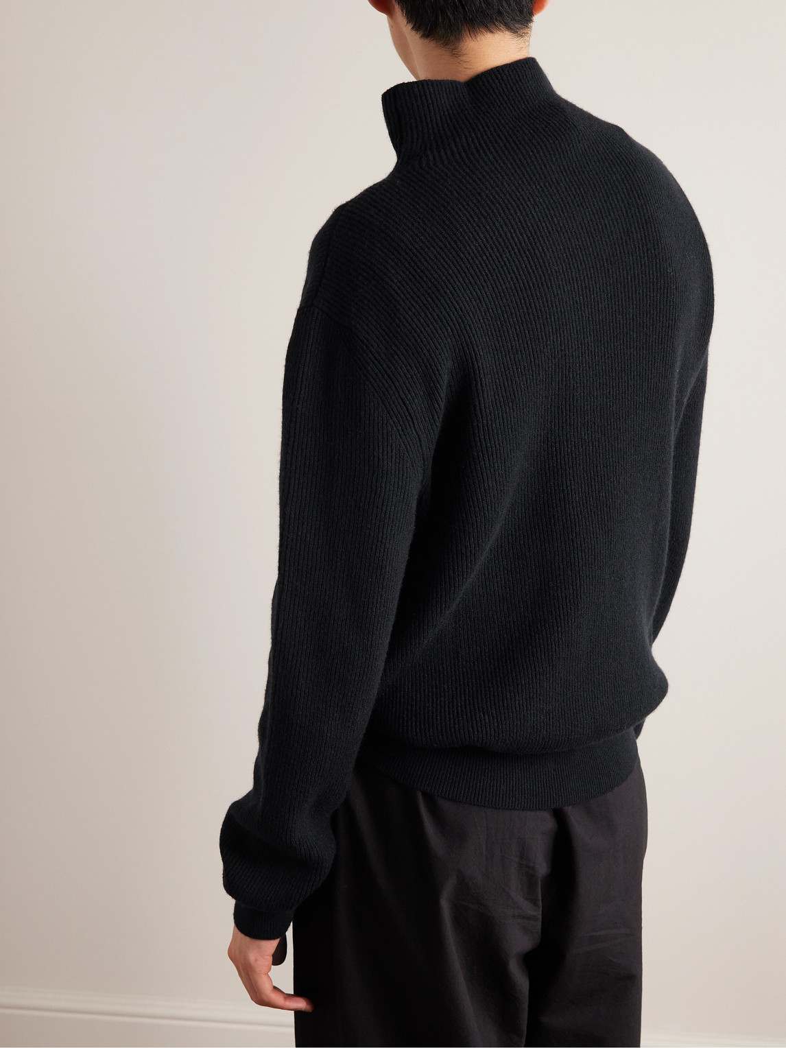 Shop The Row Daniel Ribbed Cashmere Rollneck Sweater In Blue