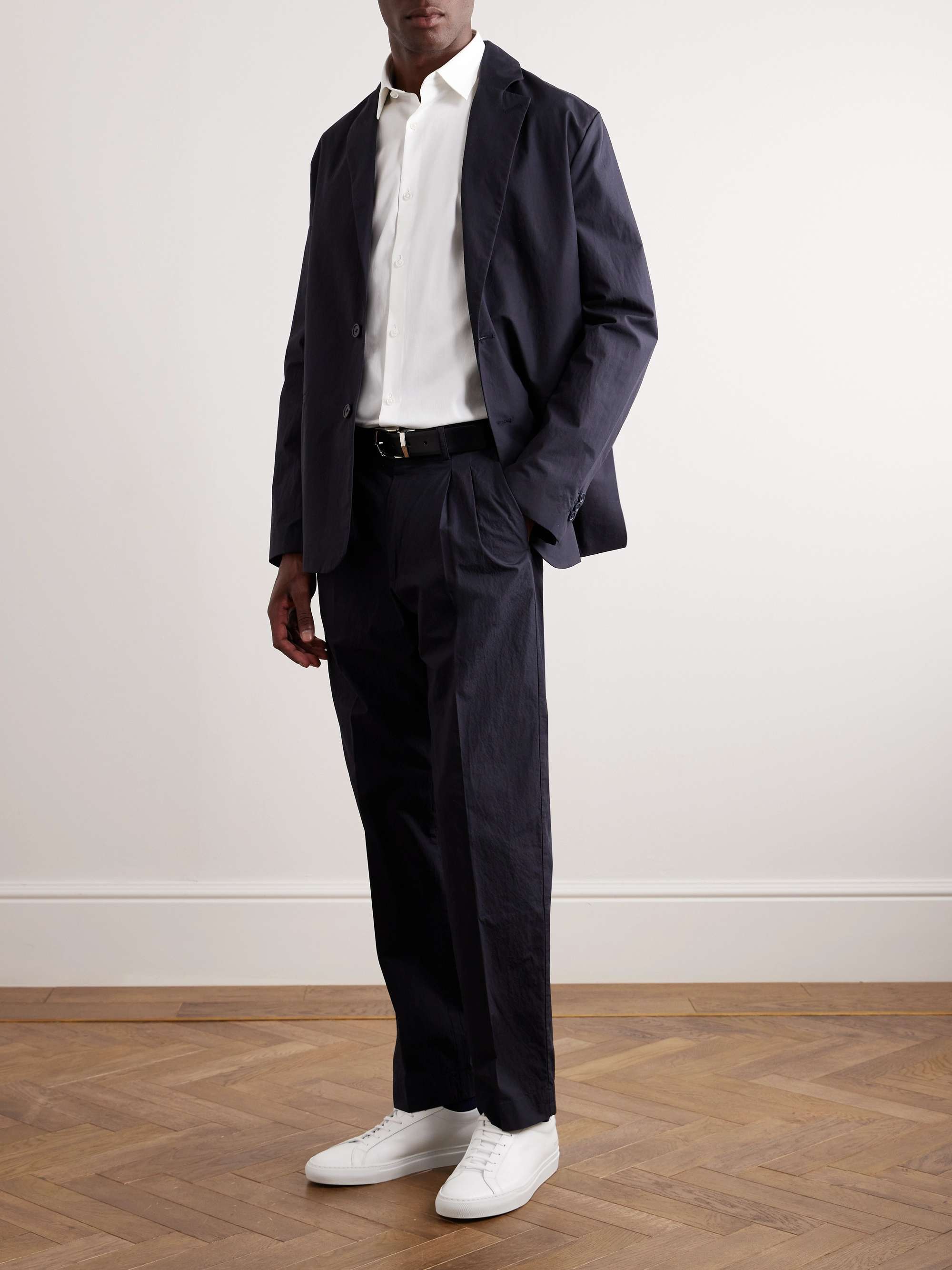 CLUB MONACO 