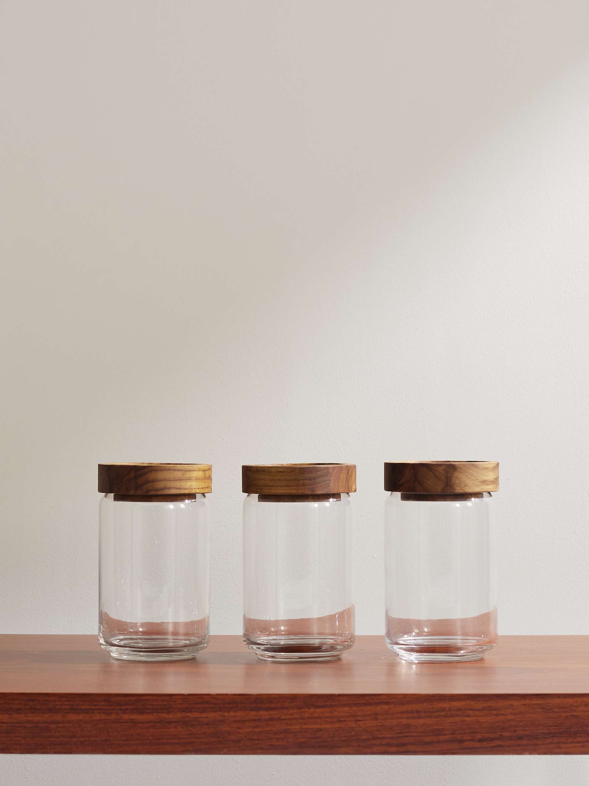 APS Glass jar with wooden lid (3 sizes)