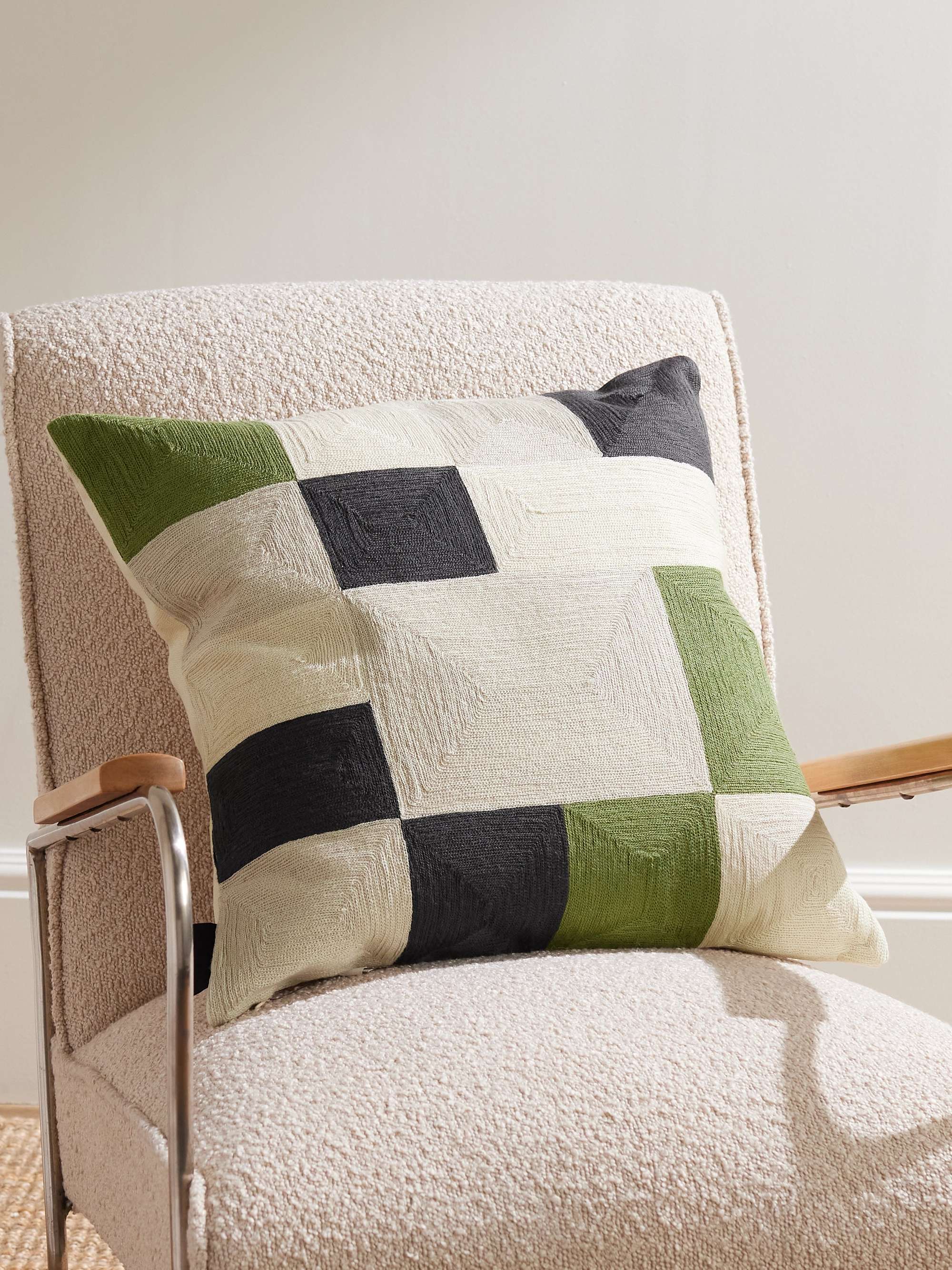 THE CONRAN SHOP コットン クッション 刺繍入り | ミスターポーター 