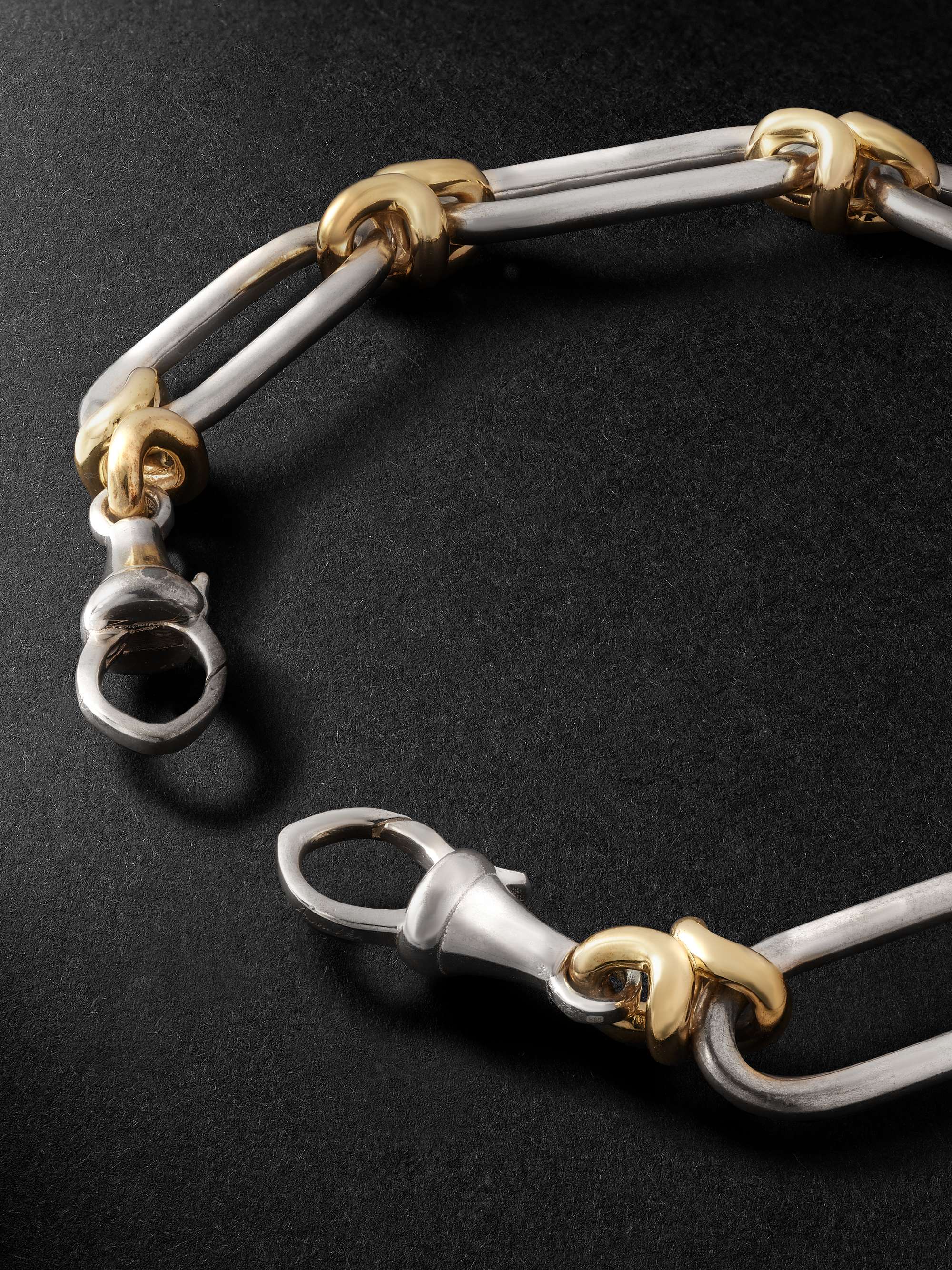 ANNOUSHKA 