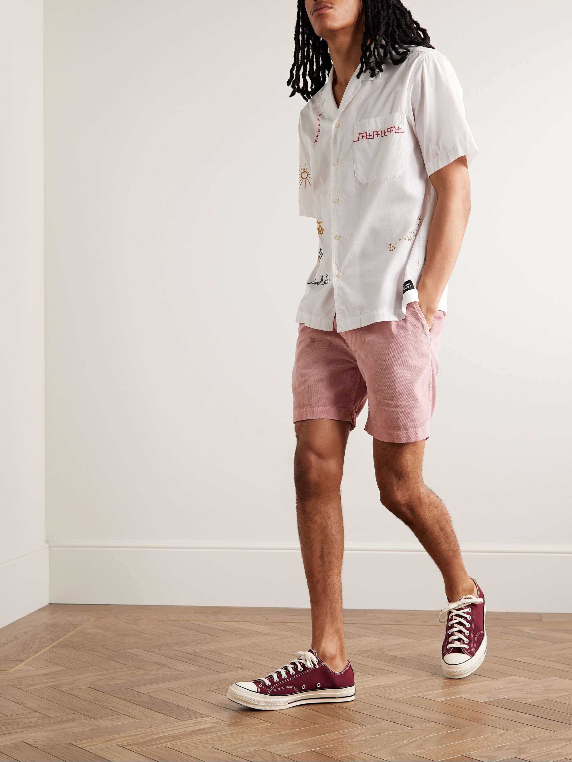 pink shorts outfit men