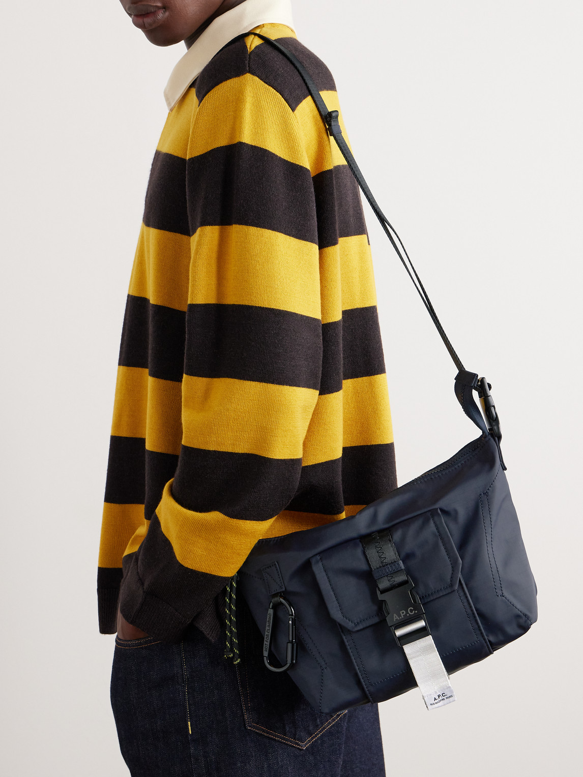 Trek Shell Messenger Bag — 2