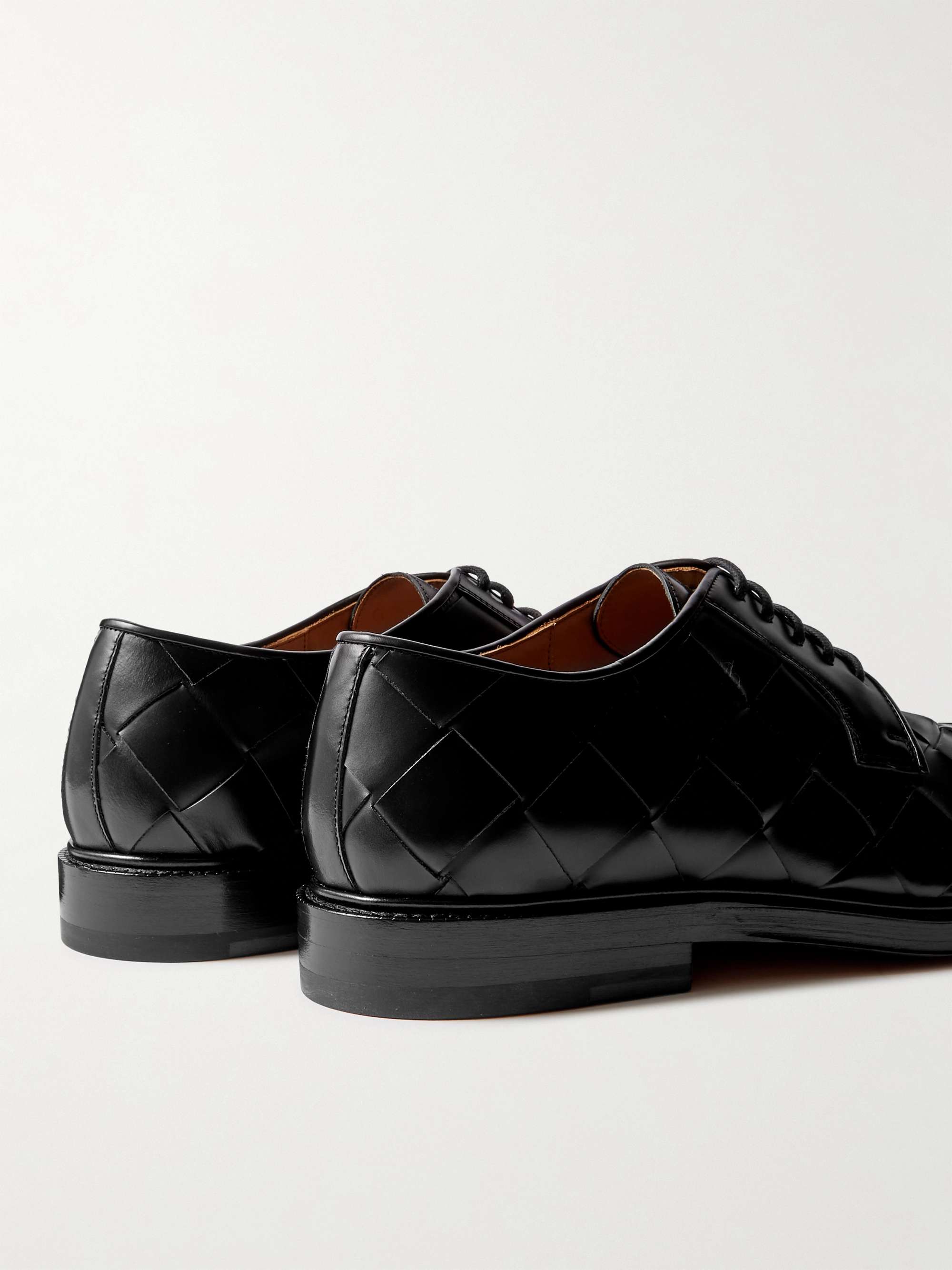 BOTTEGA VENETA イントレチャート レザー ダービーシューズ