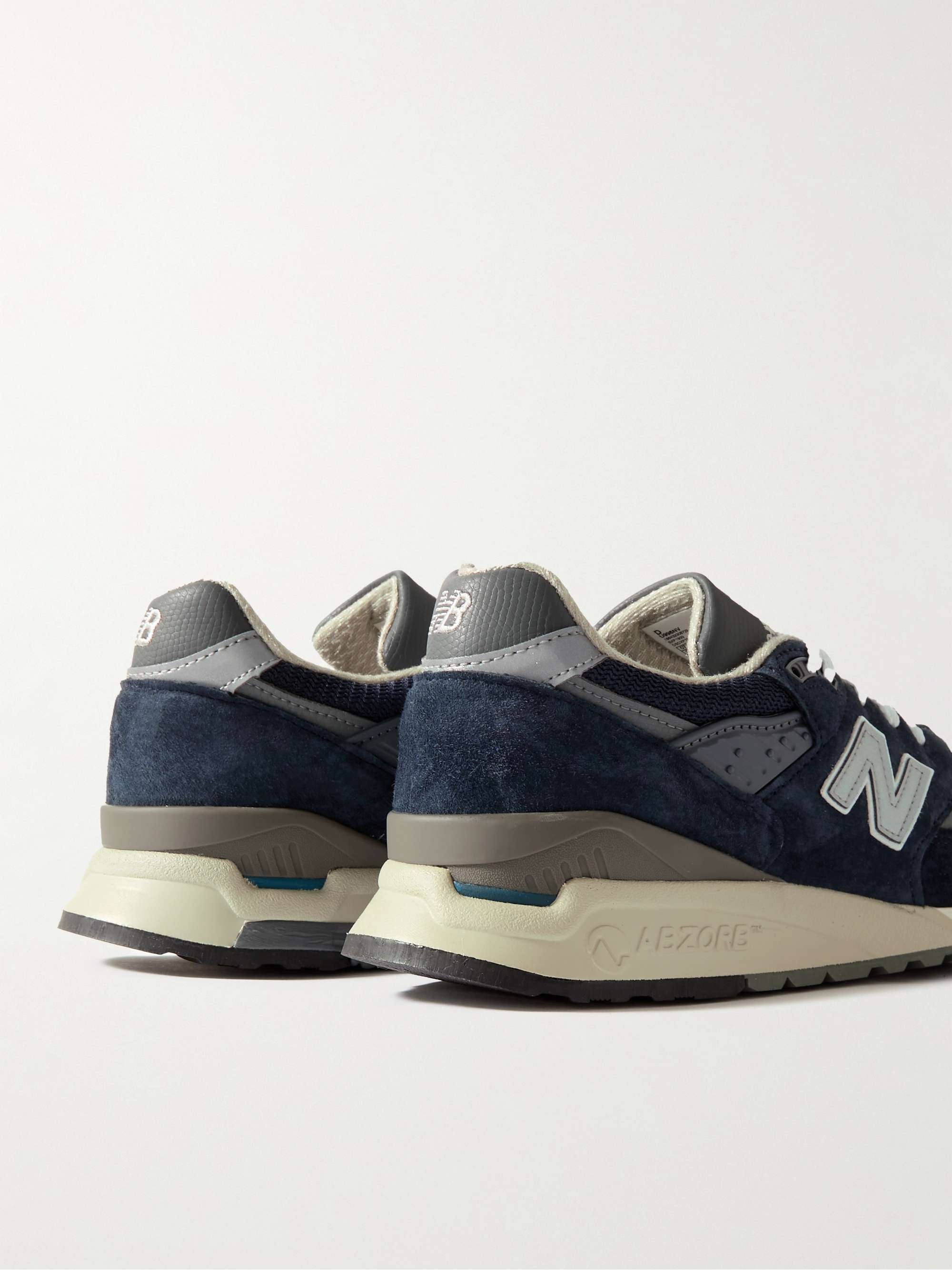 NEW BALANCE 