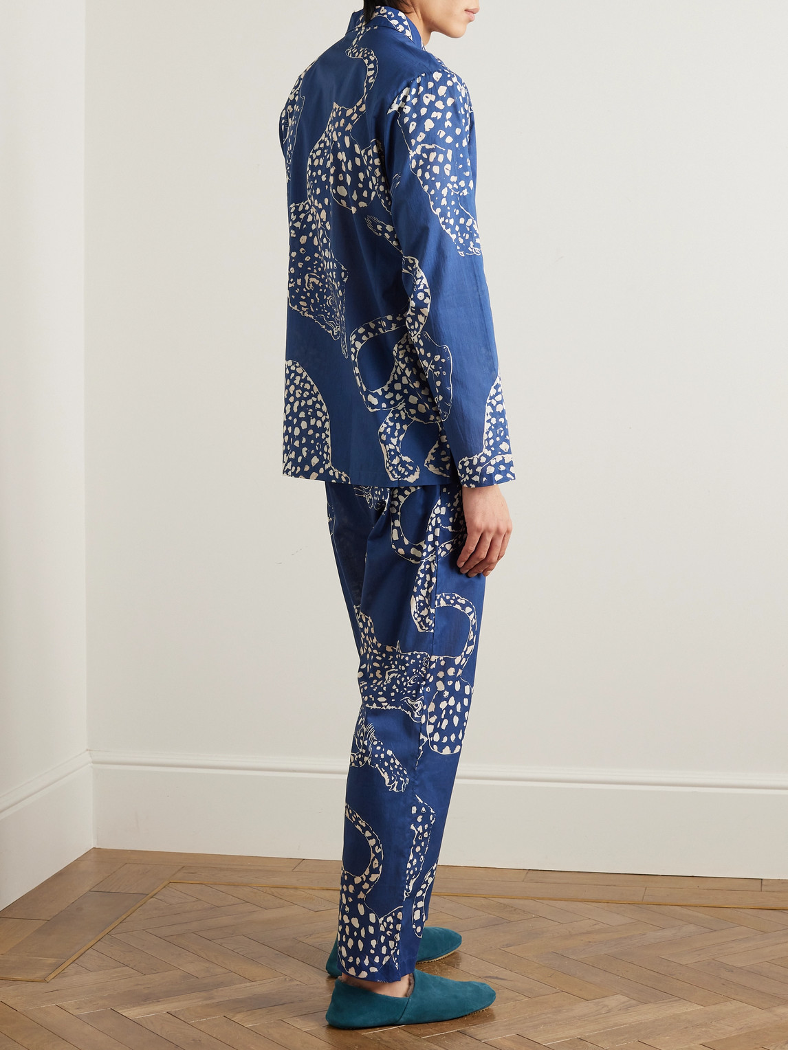 Shop Desmond & Dempsey Printed Cotton Pyjama Set In Blue