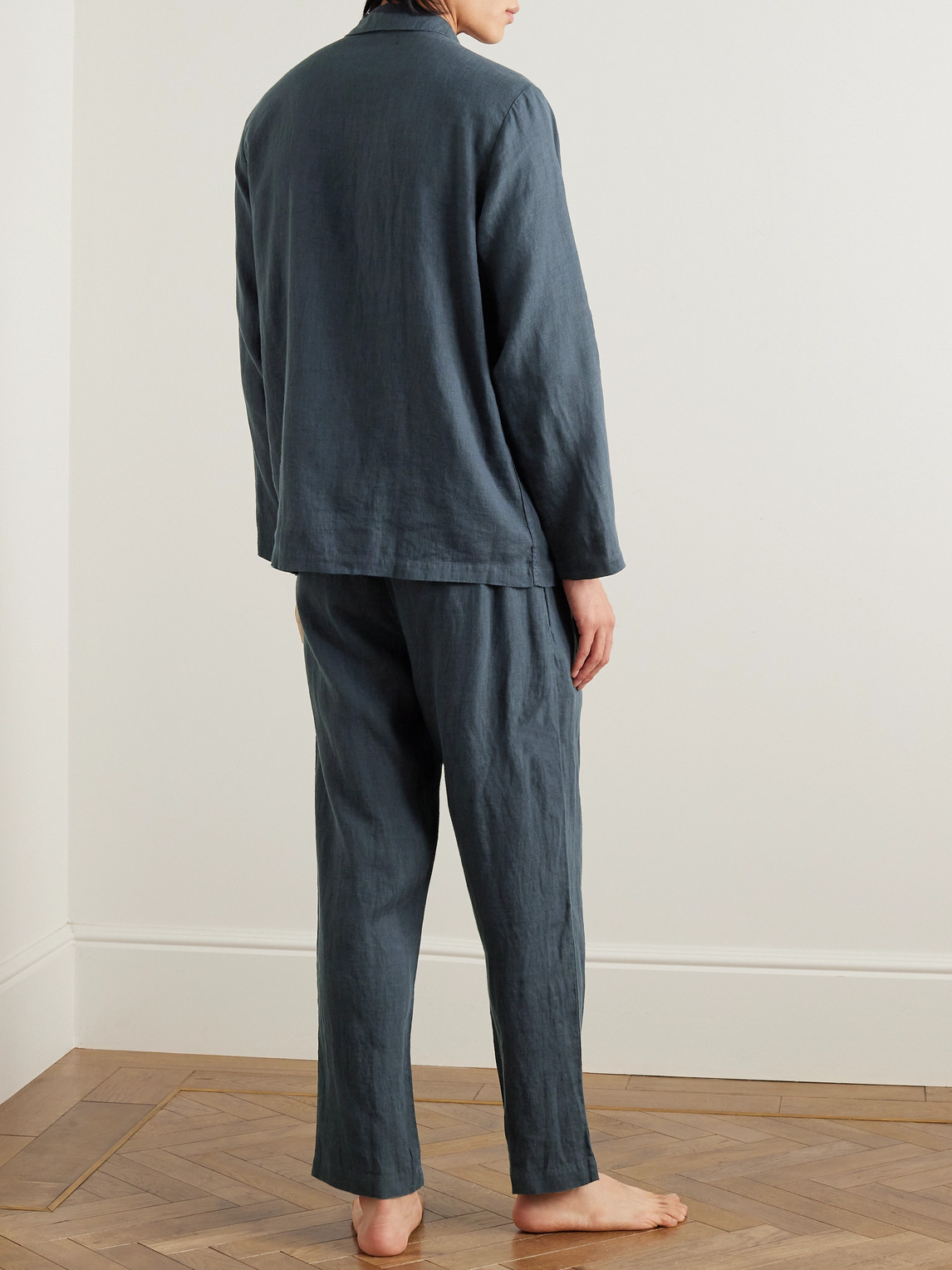 Shop Desmond & Dempsey Linen Pyjama Set In Blue