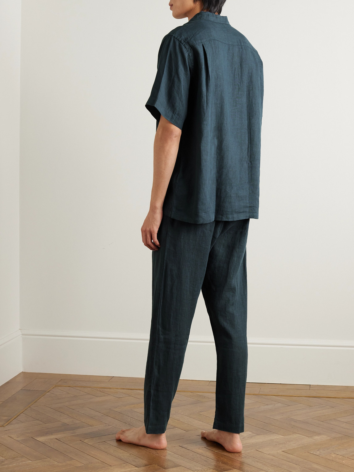 Shop Desmond & Dempsey Linen Pyjama Set In Blue