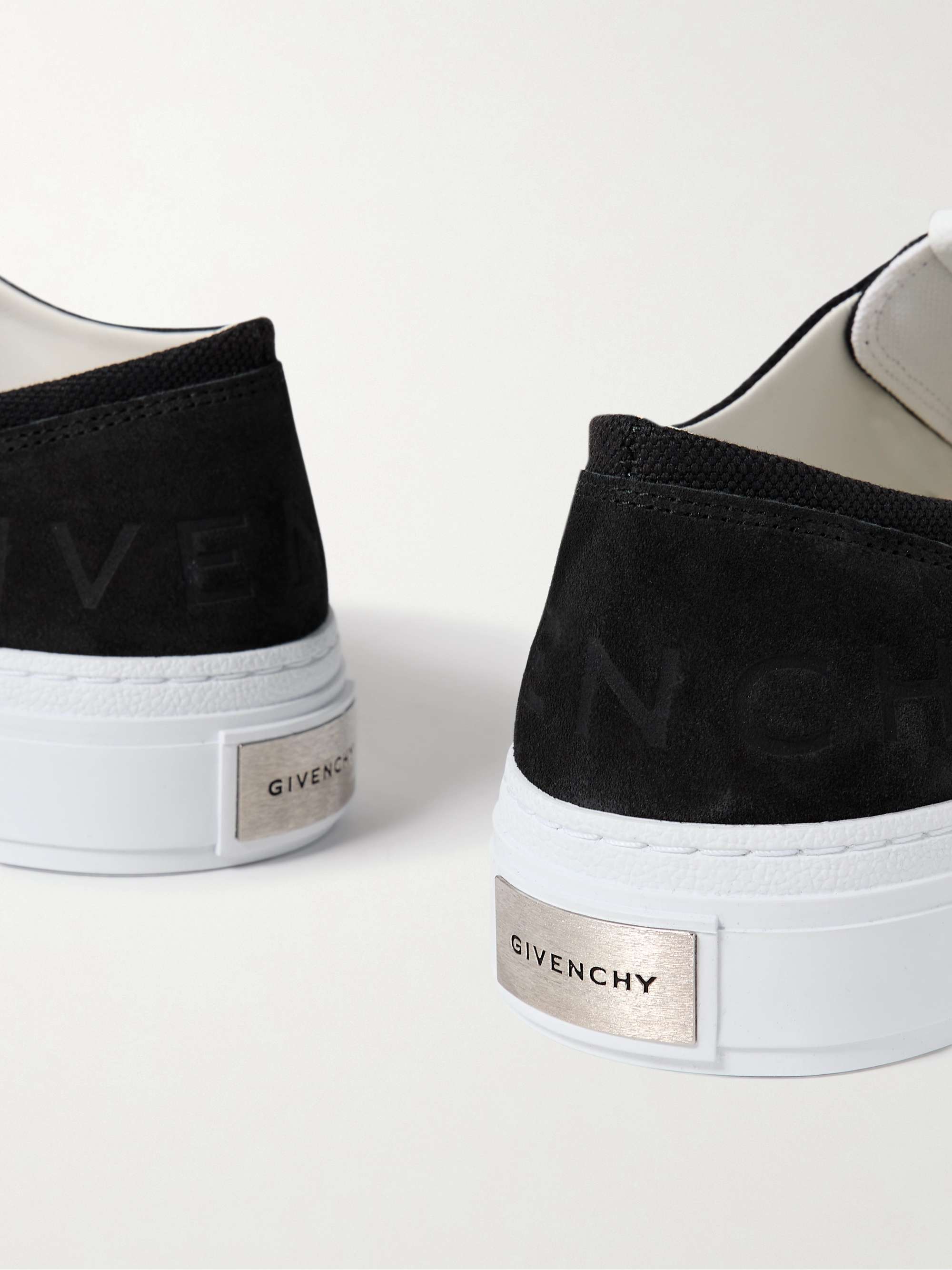 GIVENCHY 