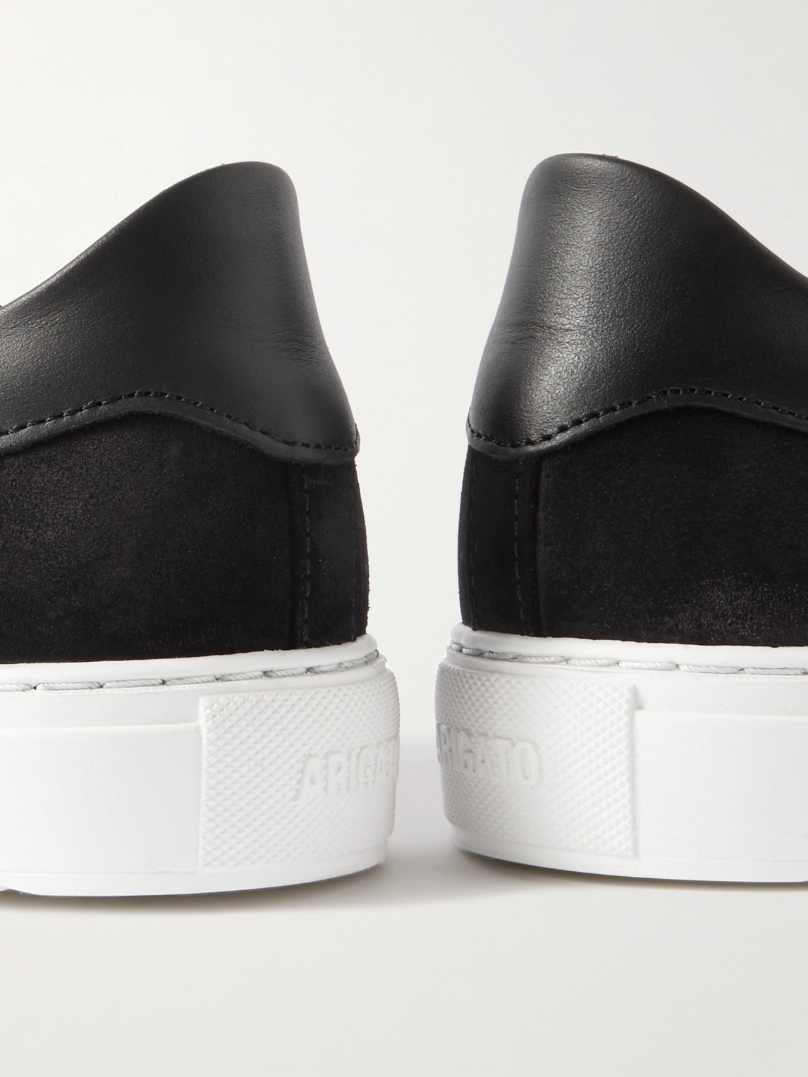 Axel Arigato '90 Clean' Black Low Top Sneakers With Logo Lettering On The Side In Black