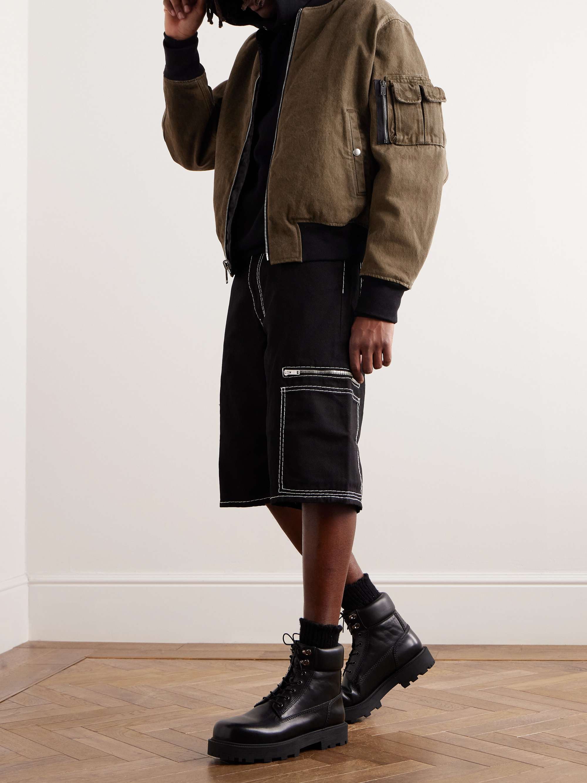 GIVENCHY 
