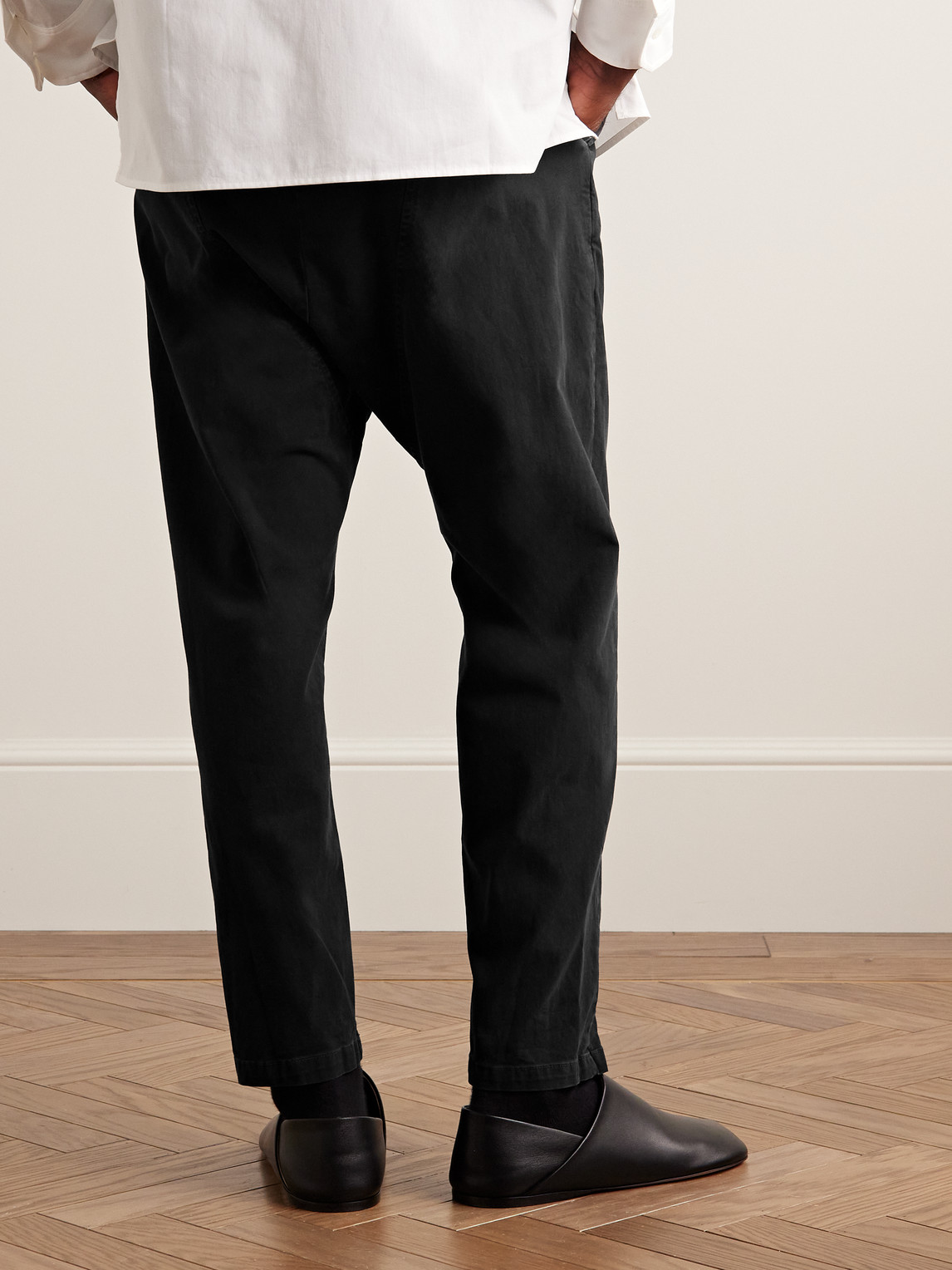 Shop Nili Lotan Carpenter Straight-leg Cotton-blend Twill Trousers In Black
