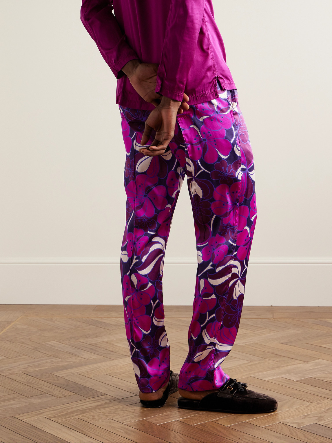 Shop Tom Ford Straight-leg Velvet-trimmed Printed Stretch-silk Pyjama Trousers In Purple