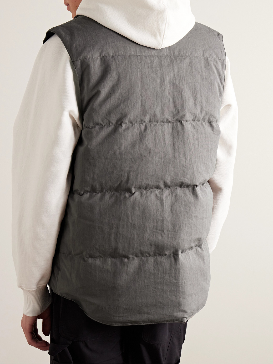 Shop Canada Goose Black Label Garson Quilted Cotton-blend Enduraluxe® Down Gilet In Gray