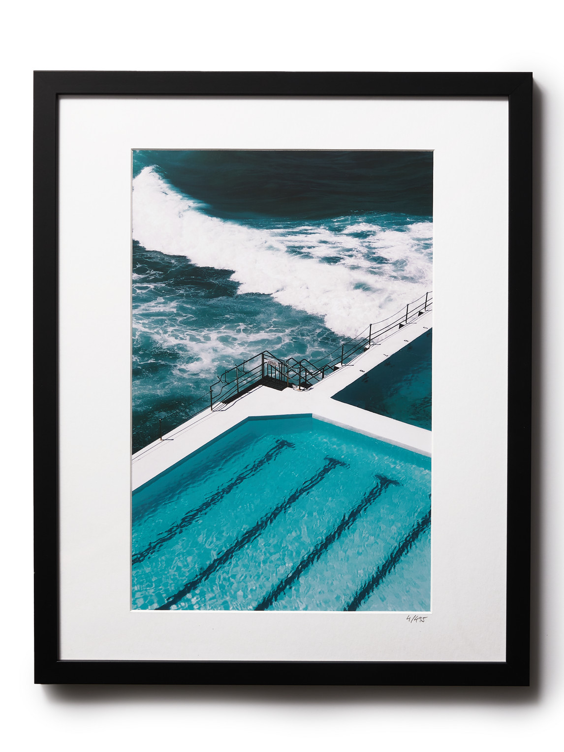 Sonic Editions – Framed 2019 Bondi Beach Blues Print, 16" x 20"