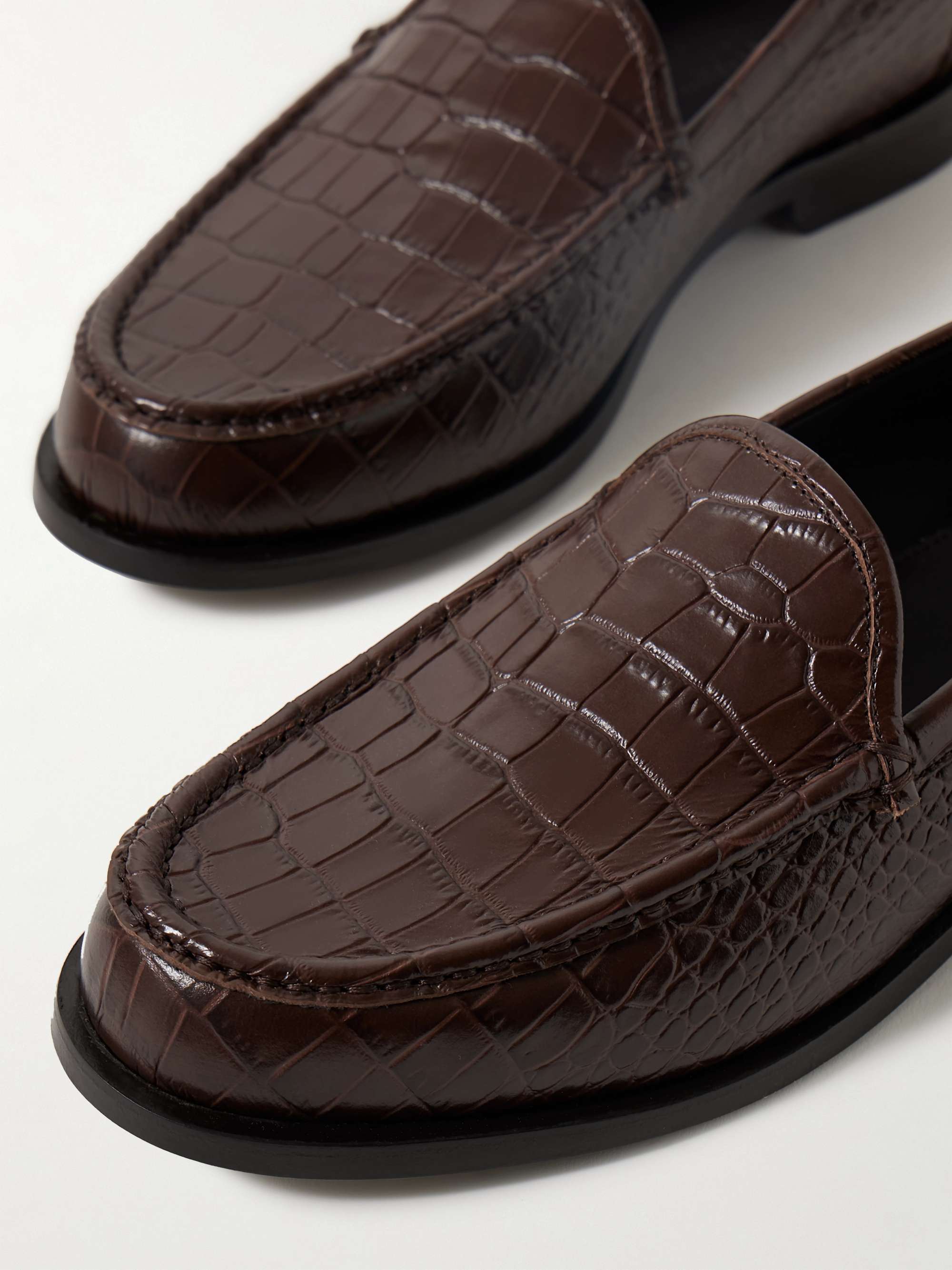 MANOLO BLAHNIK 