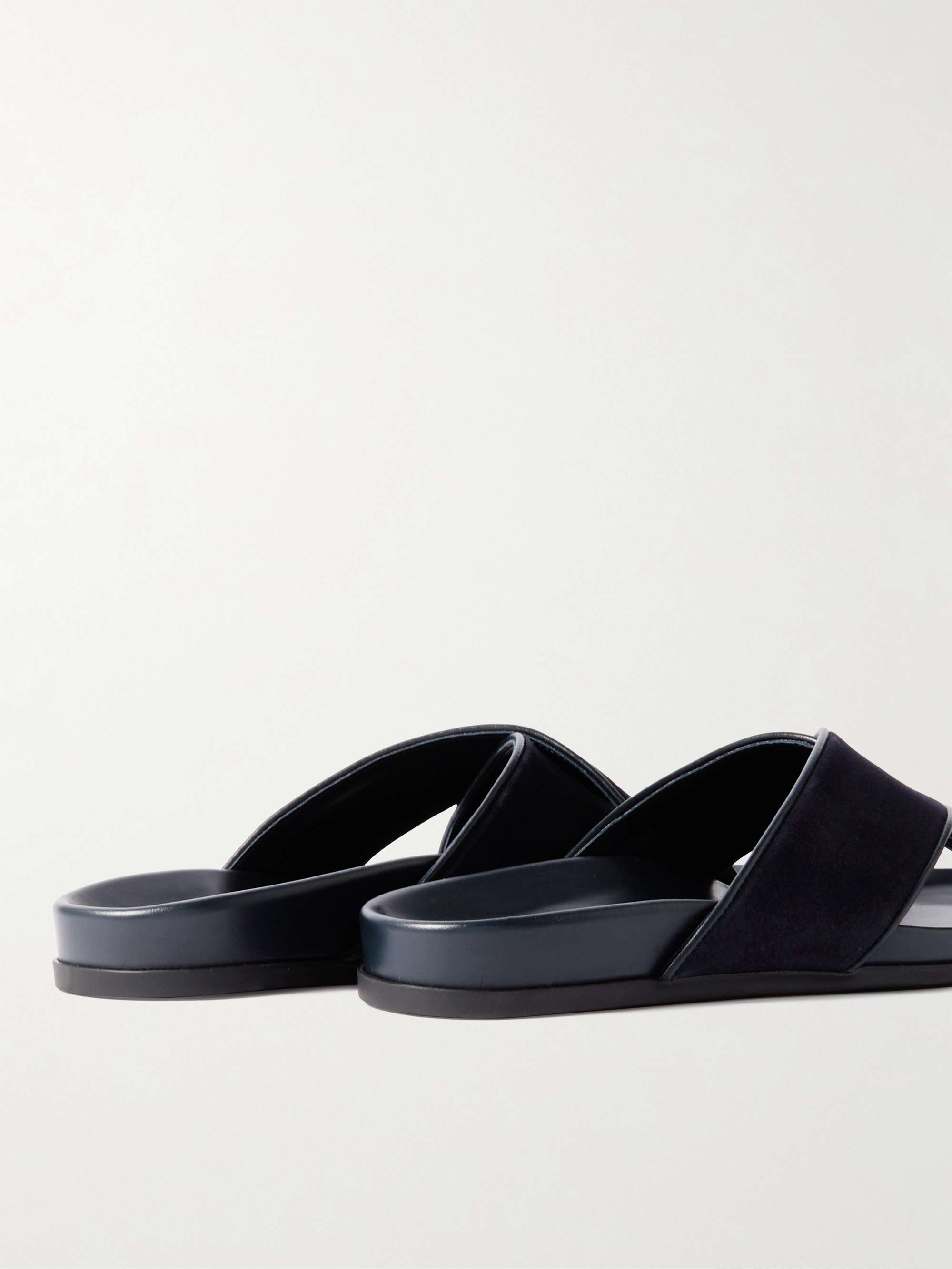 MANOLO BLAHNIK 