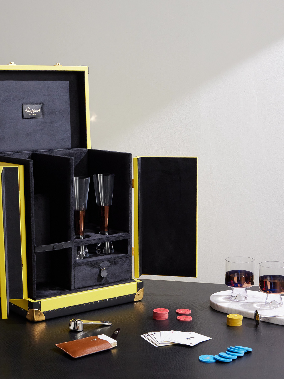 Cambridge Leather Champagne Trunk — 2