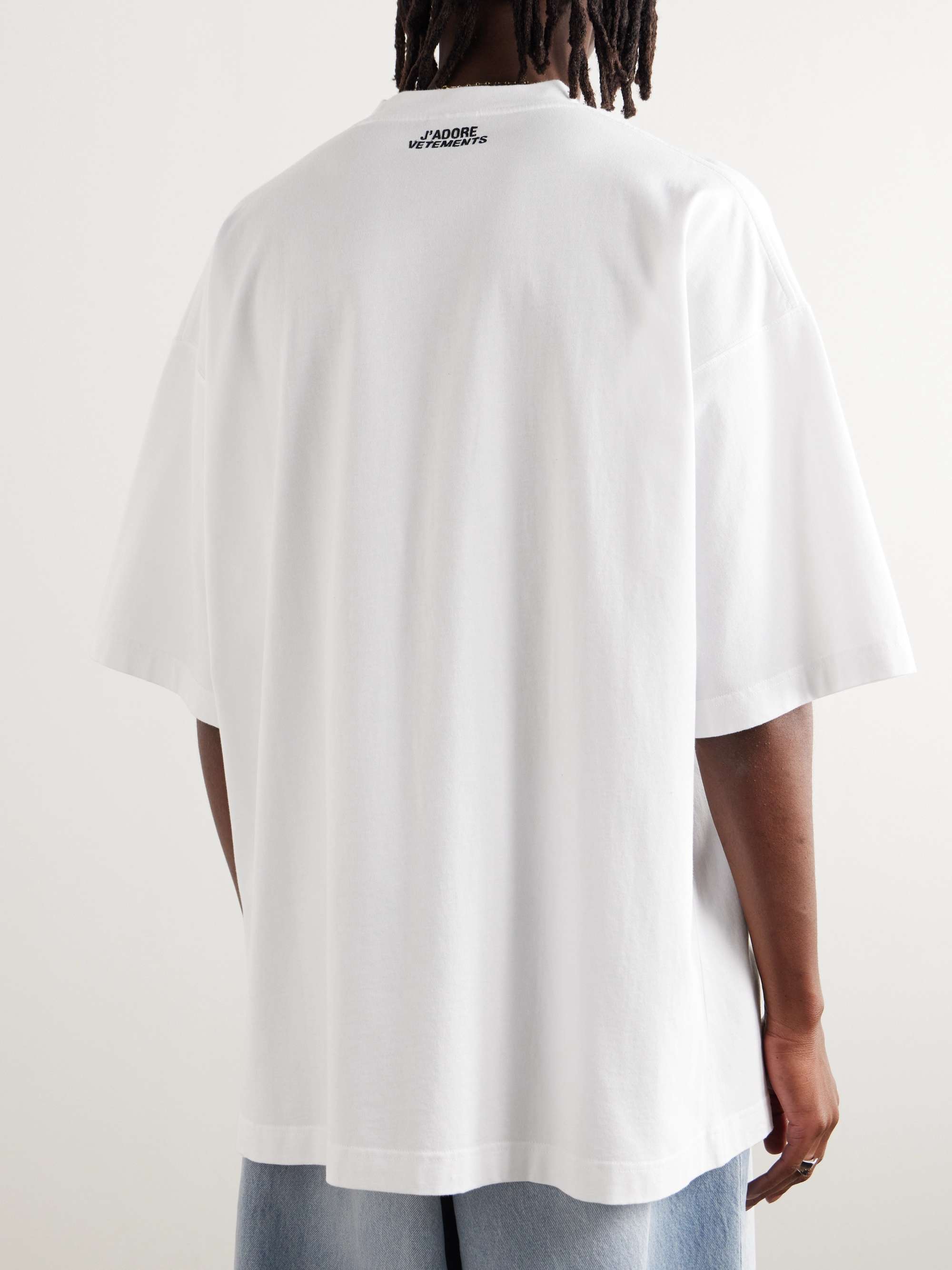 VETEMENTS 