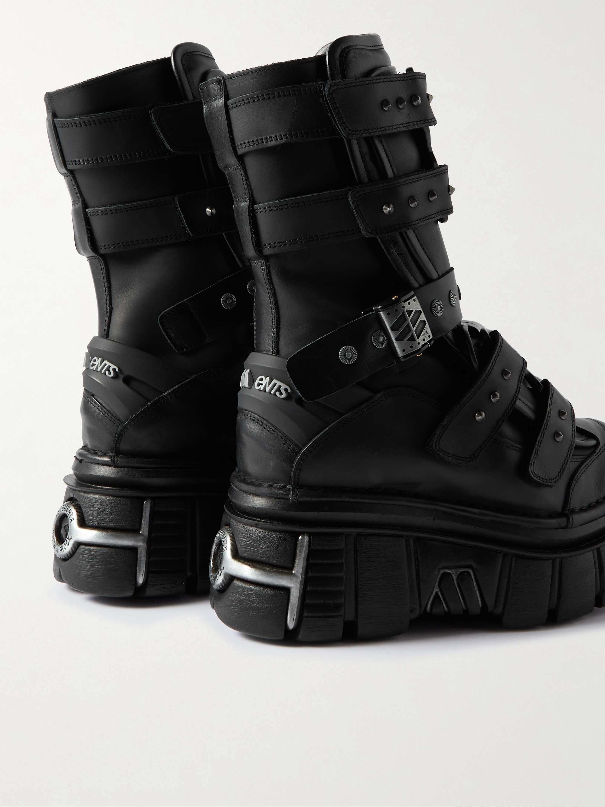 VETEMENTS 
