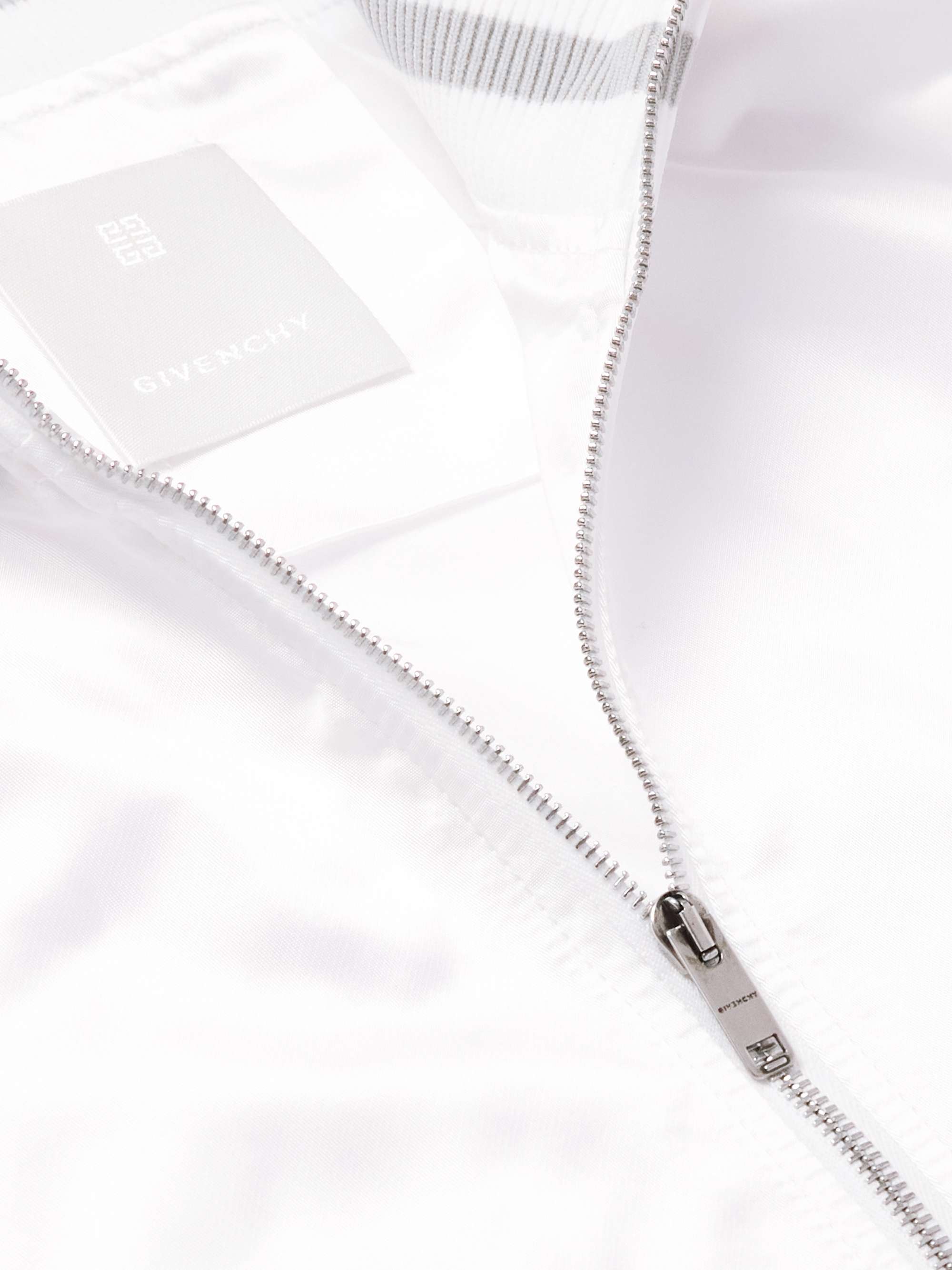 GIVENCHY 