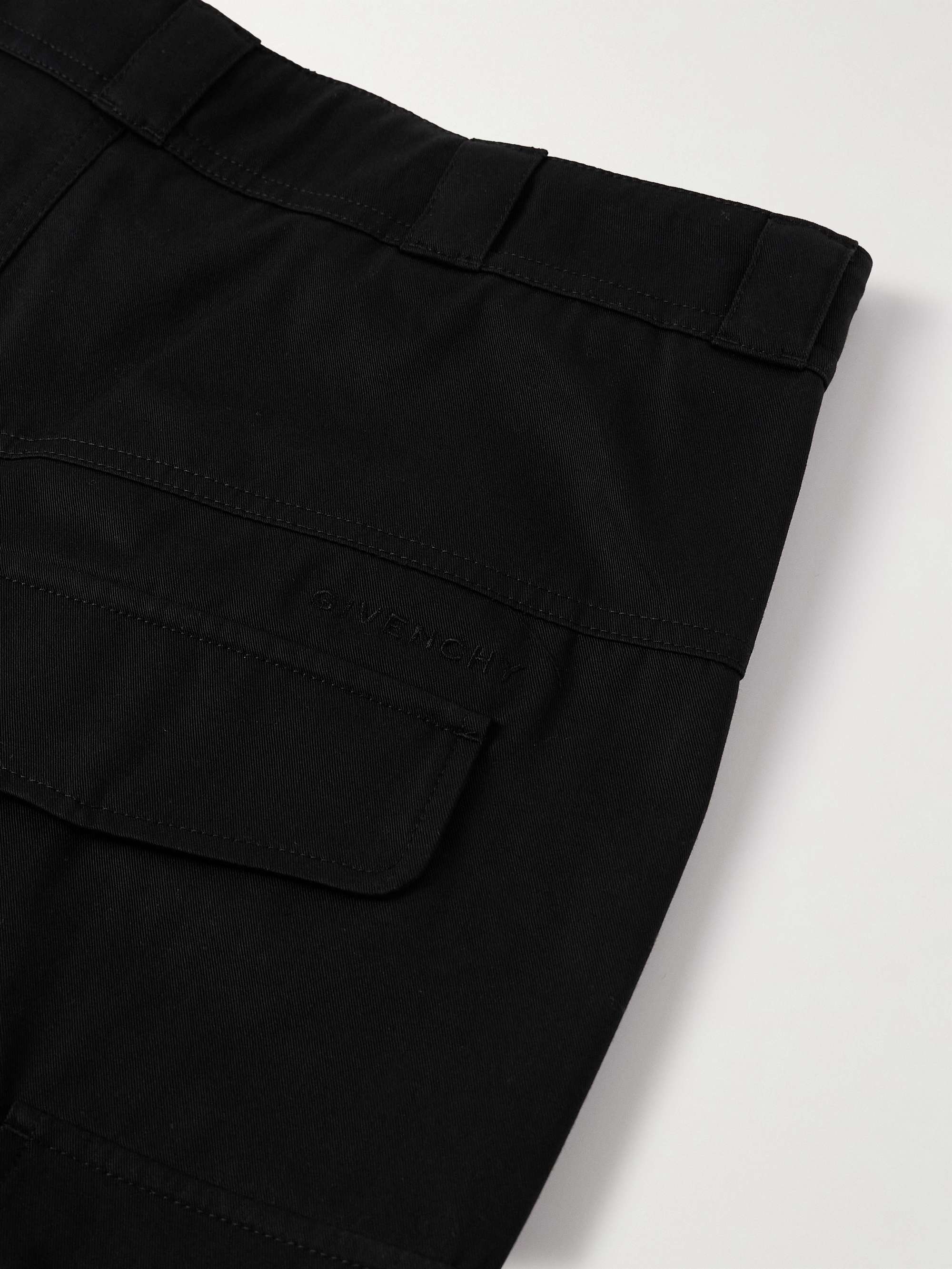GIVENCHY 