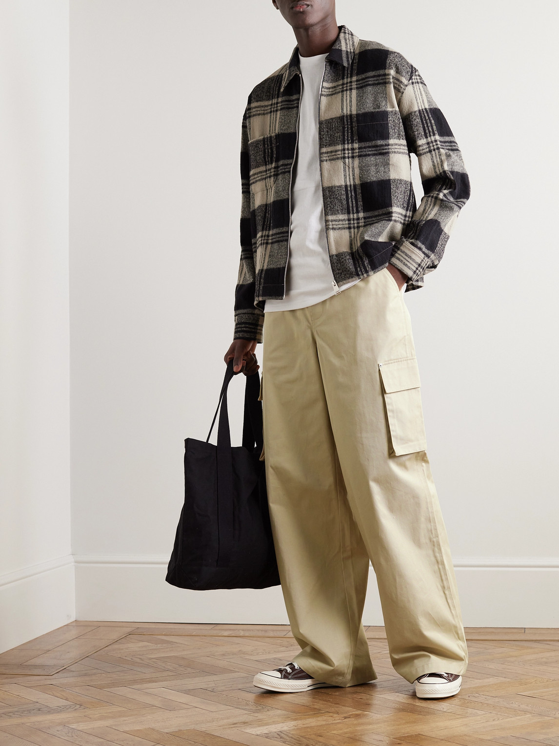 Shop Frame Wide-leg Cotton-blend Twill Drawstring Cargo Trousers In Neutrals