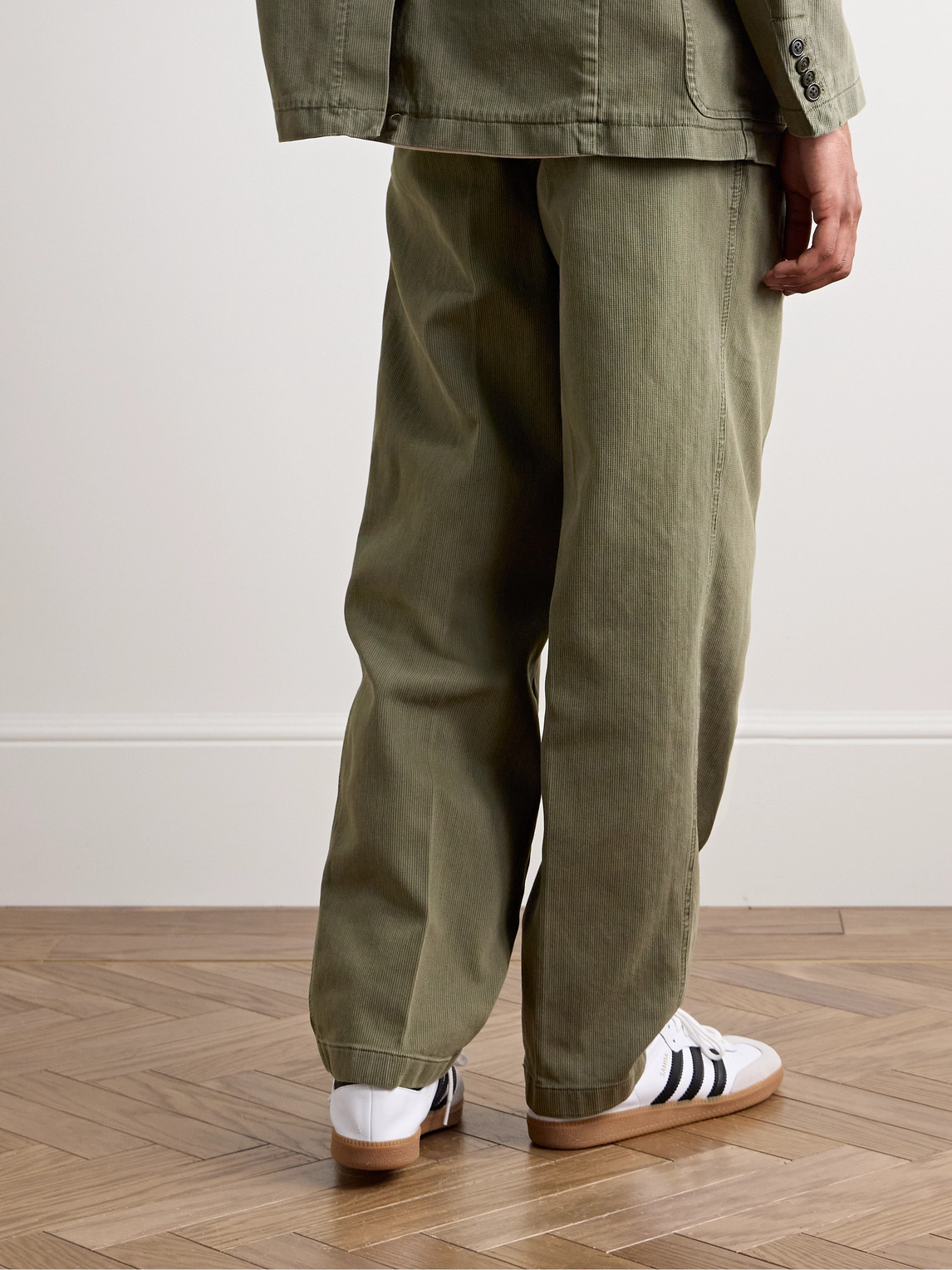 Shop Alex Mill Straight-leg Pleated Garment-dyed Bedford Cotton Suit Trousers In Green