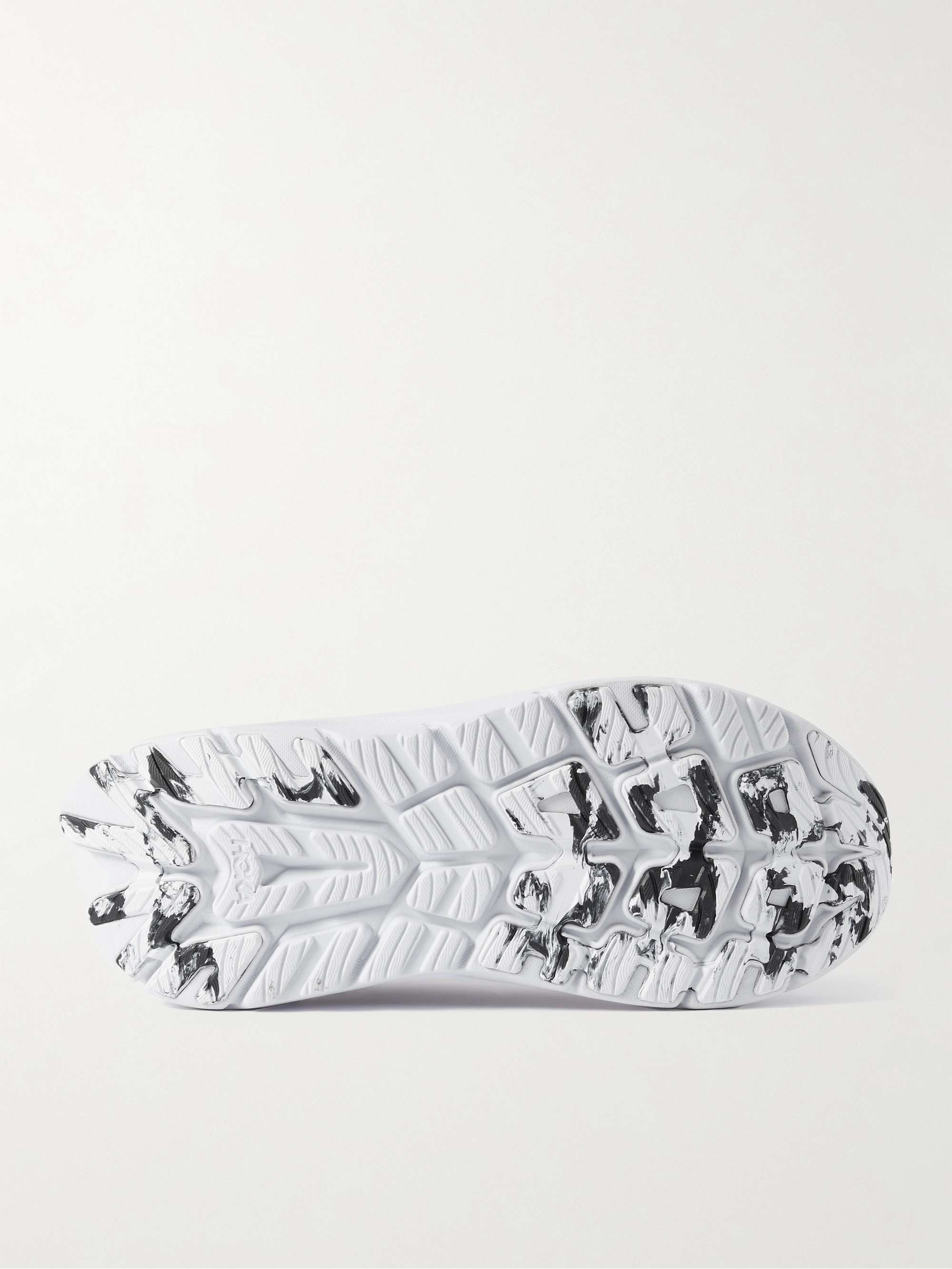 HOKA ONE ONE 
