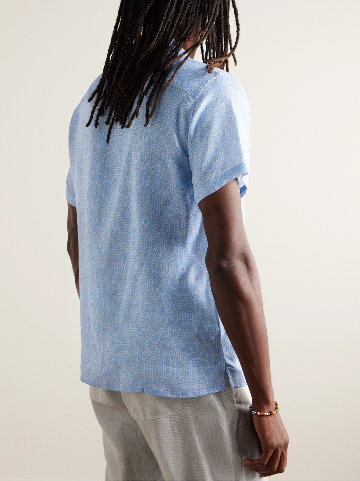 Shop Derek Rose Milan 23 Camp-collar Printed Linen Shirt In Blue