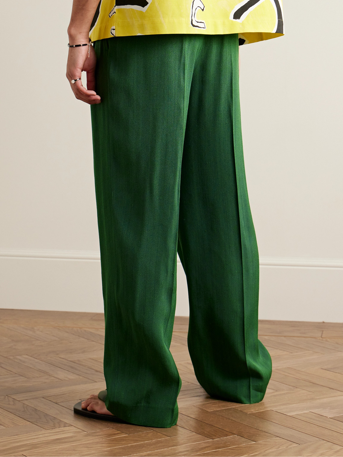 Shop Jacquemus Titolo Straight-leg Pleated Woven Trousers In Green