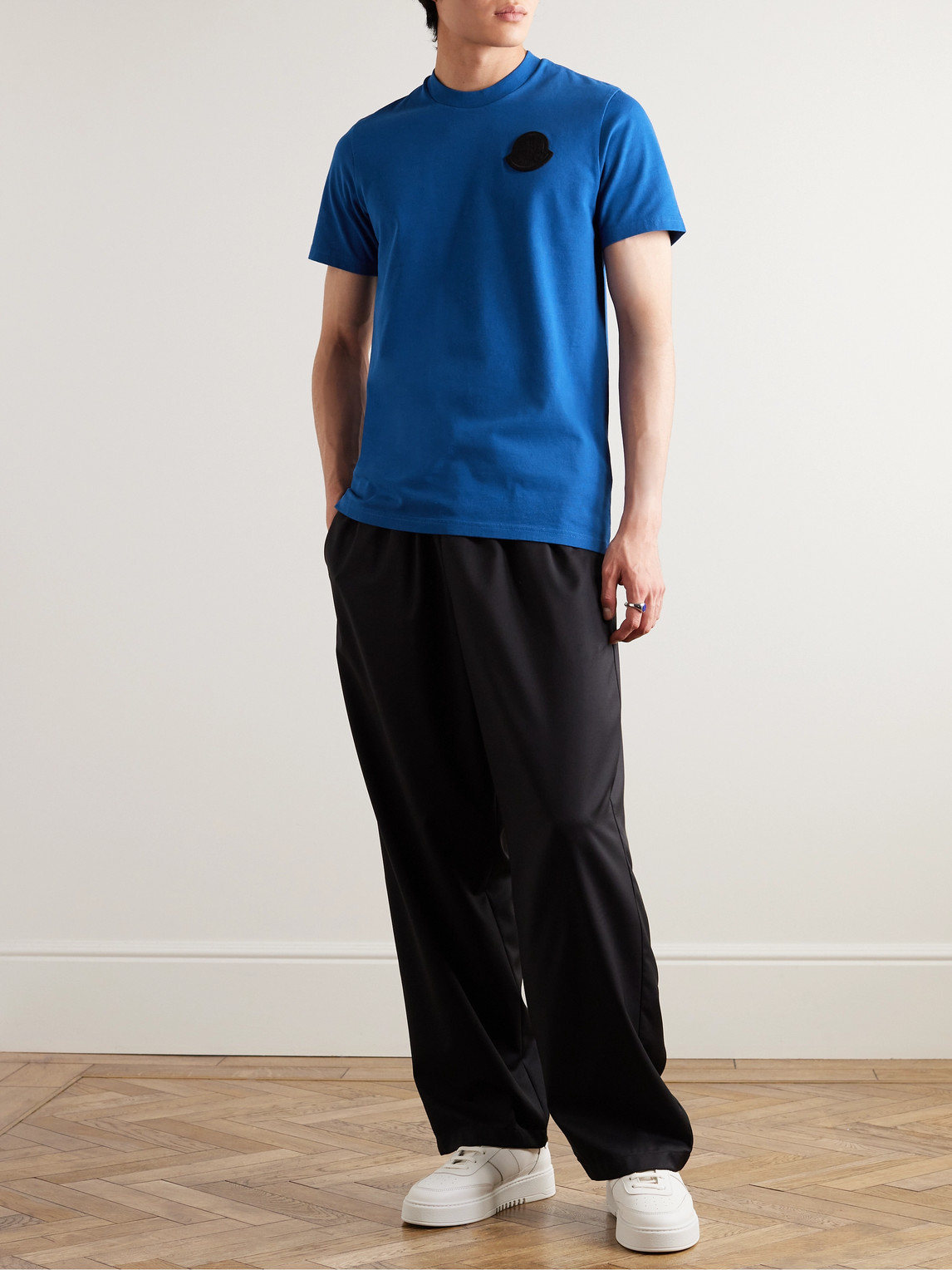 Moncler Logo-patch Cotton T-shirt In Blue