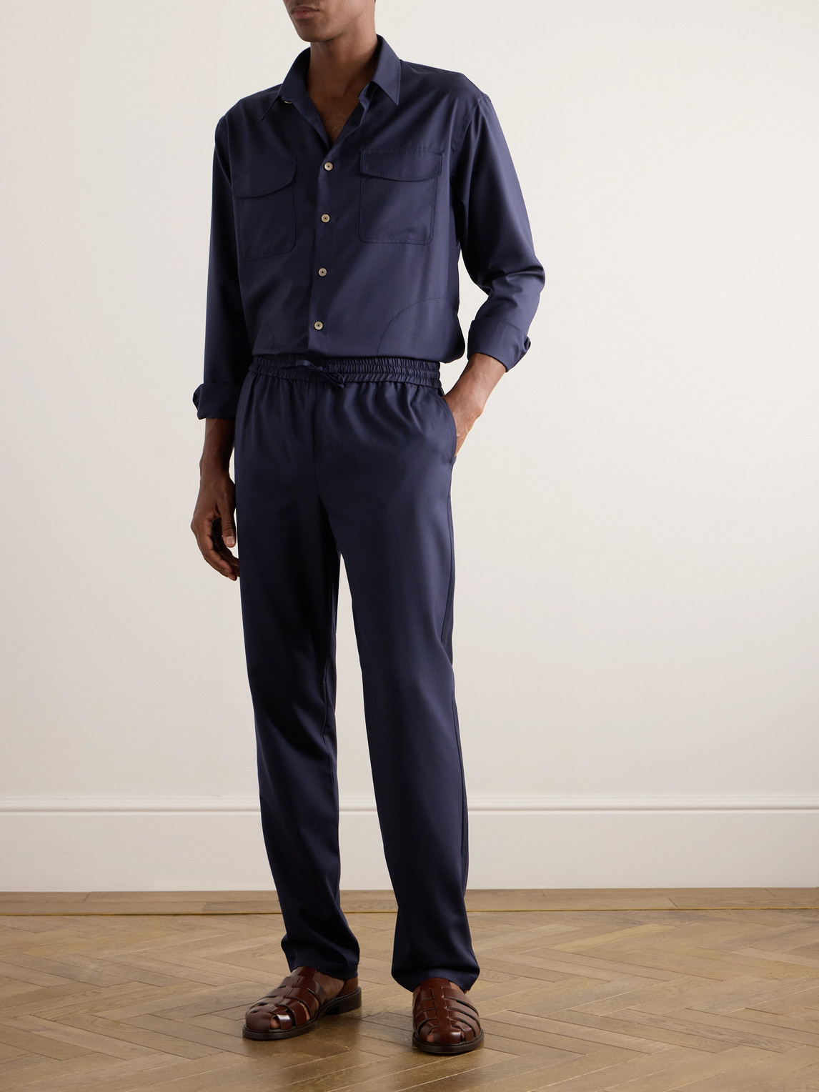 Shop De Bonne Facture Straight-leg Virgin Wool-blend Drawstring Trousers In Blue