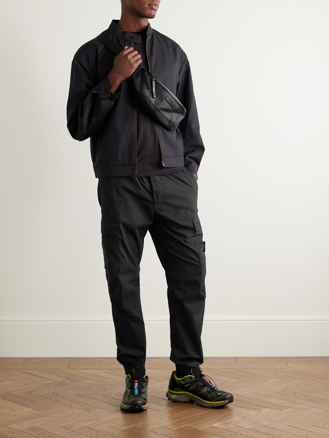 Stone Island Logo Patch Cargo Trousers In Black