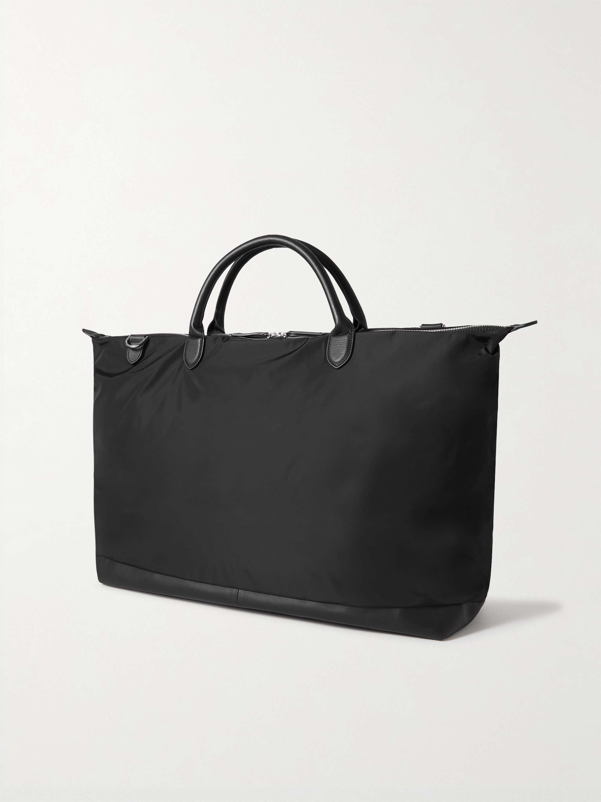 WANT LES ESSENTIELS 