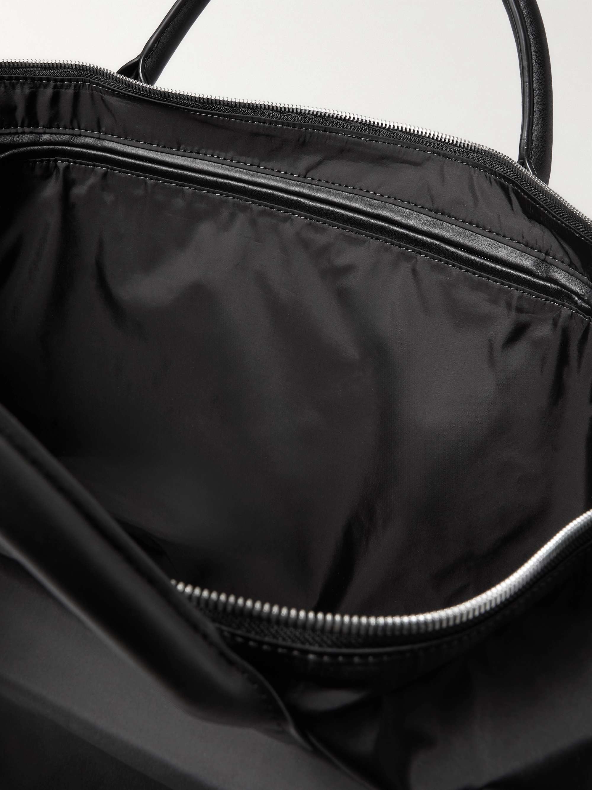 WANT LES ESSENTIELS 