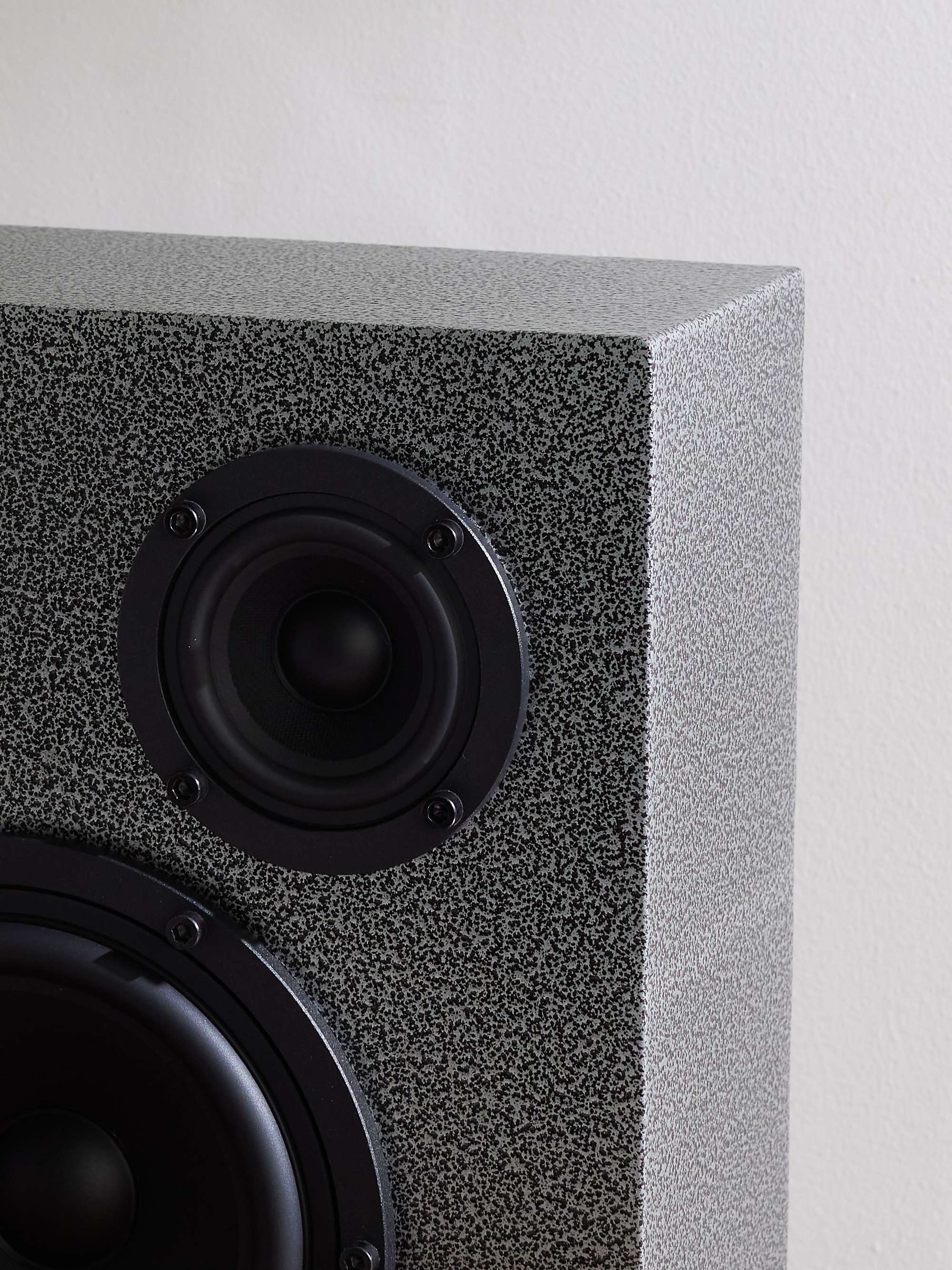 TRANSPARENT SPEAKER 