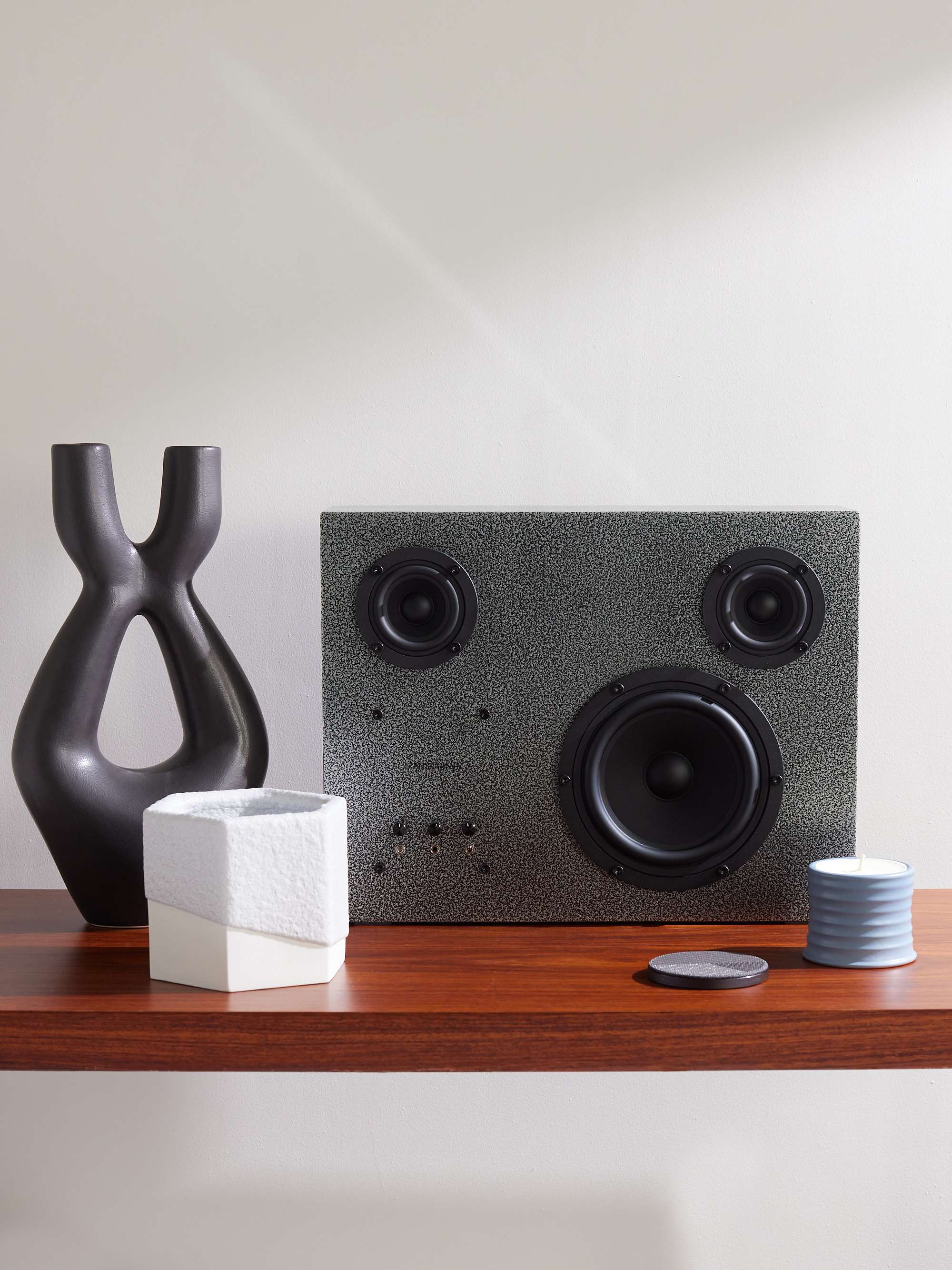 TRANSPARENT SPEAKER 