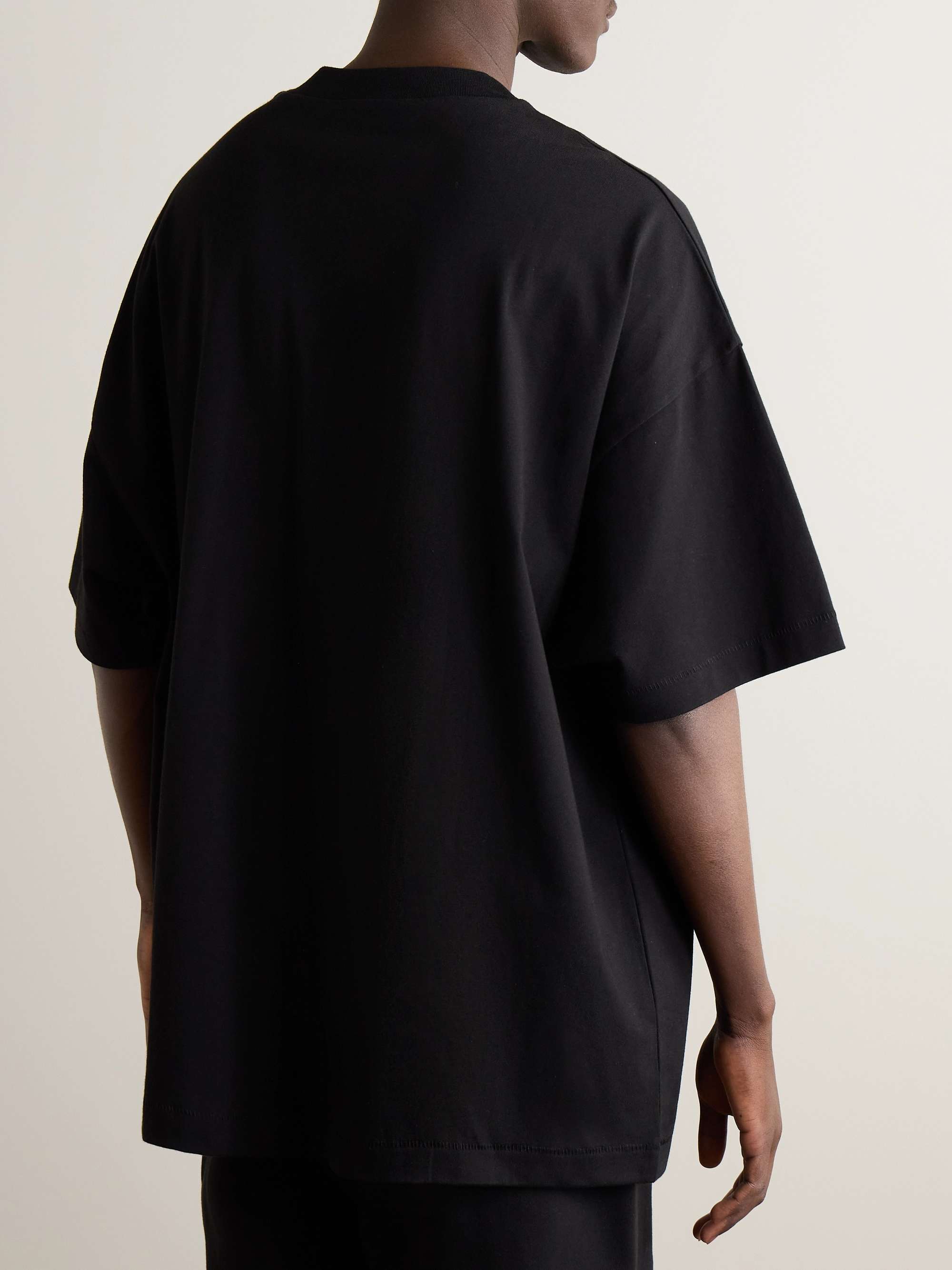 FEAR OF GOD ESSENTIALS 