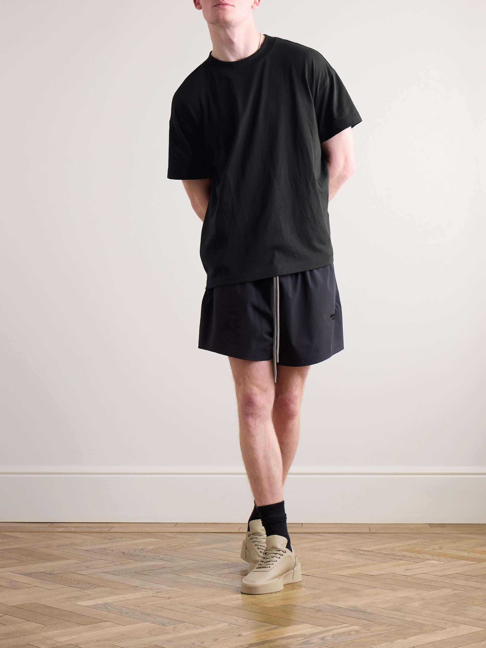 FEAR OF GOD ESSENTIALS 