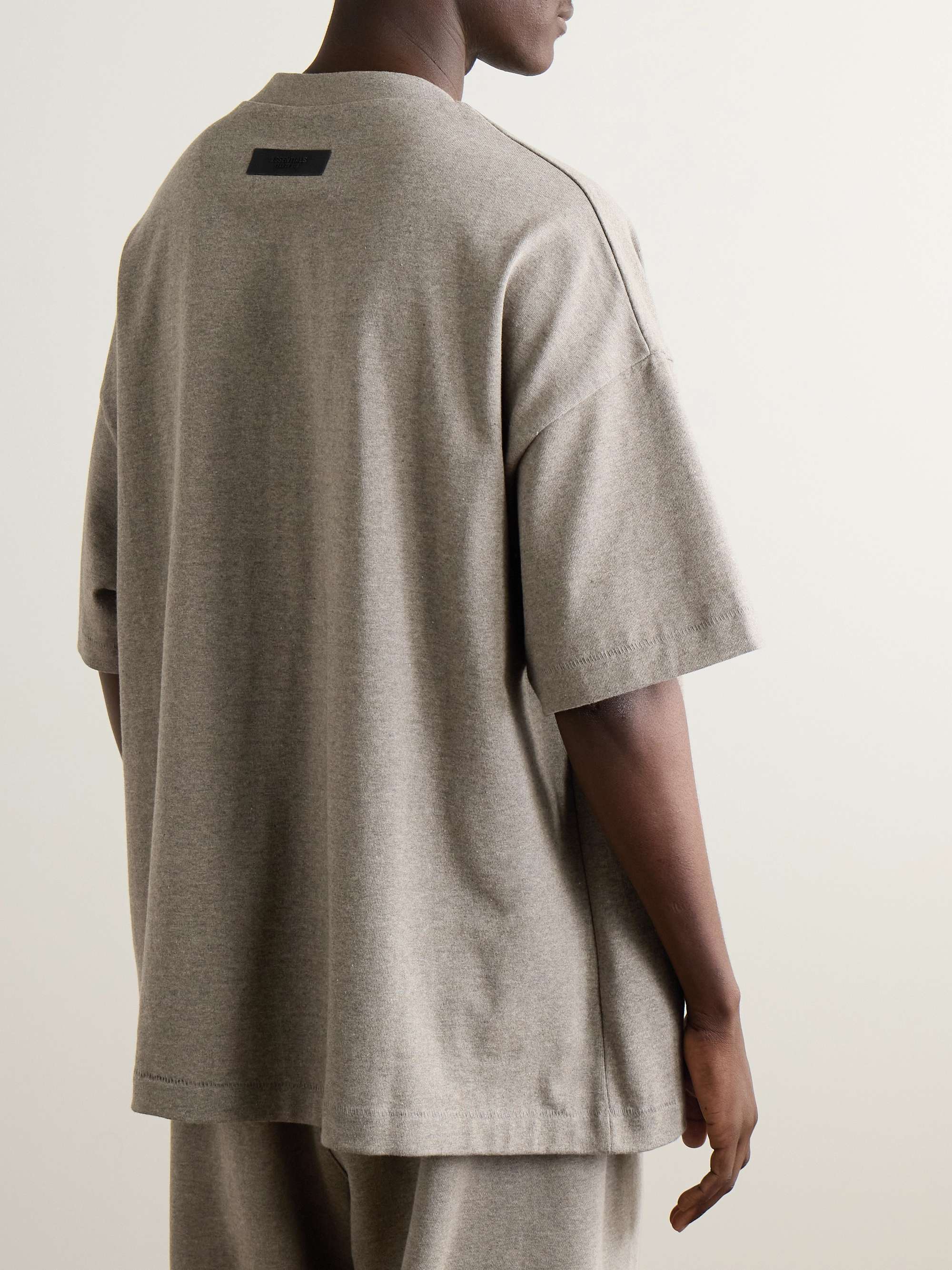 FEAR OF GOD ESSENTIALS 