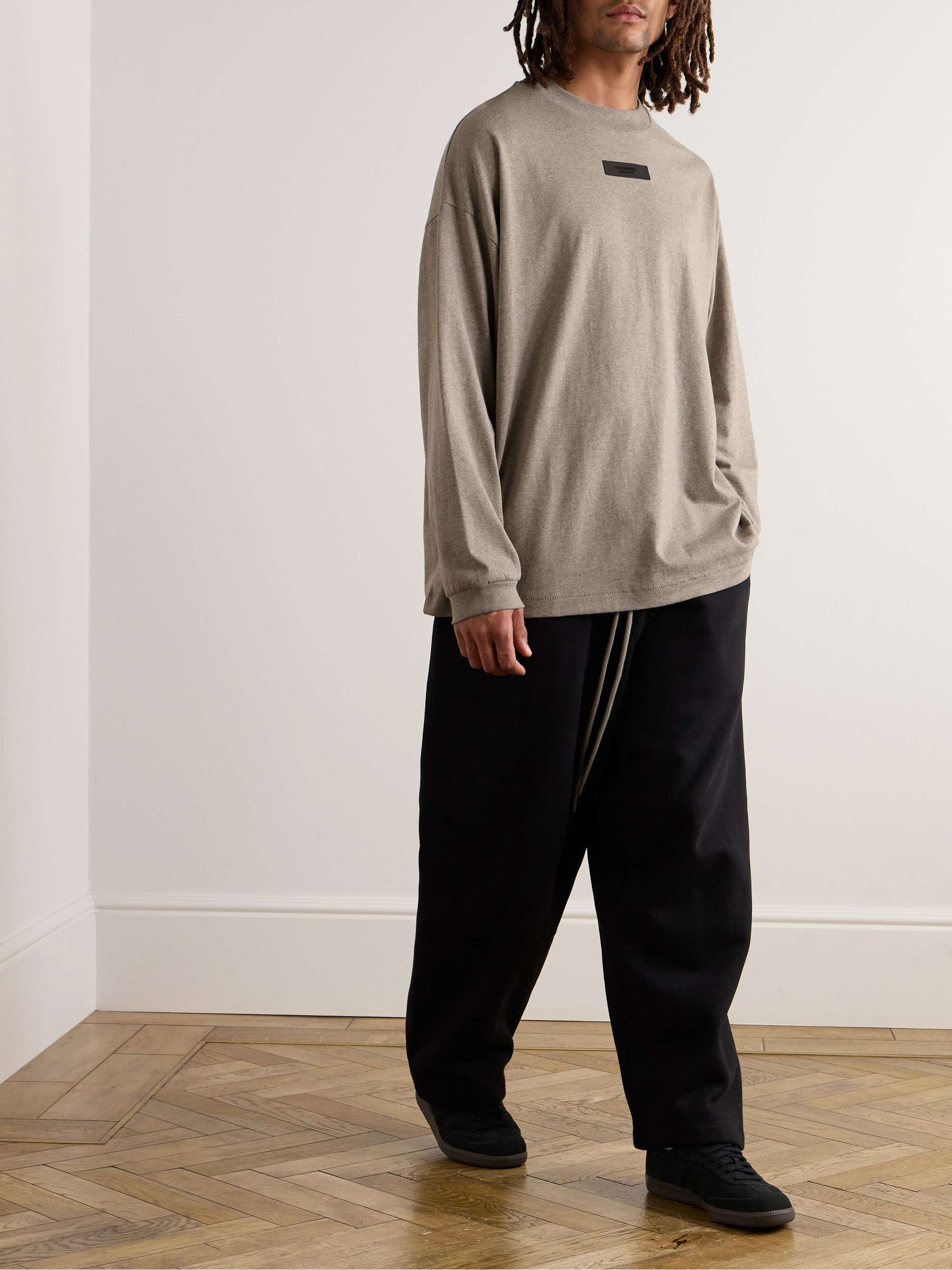 FEAR OF GOD ESSENTIALS 