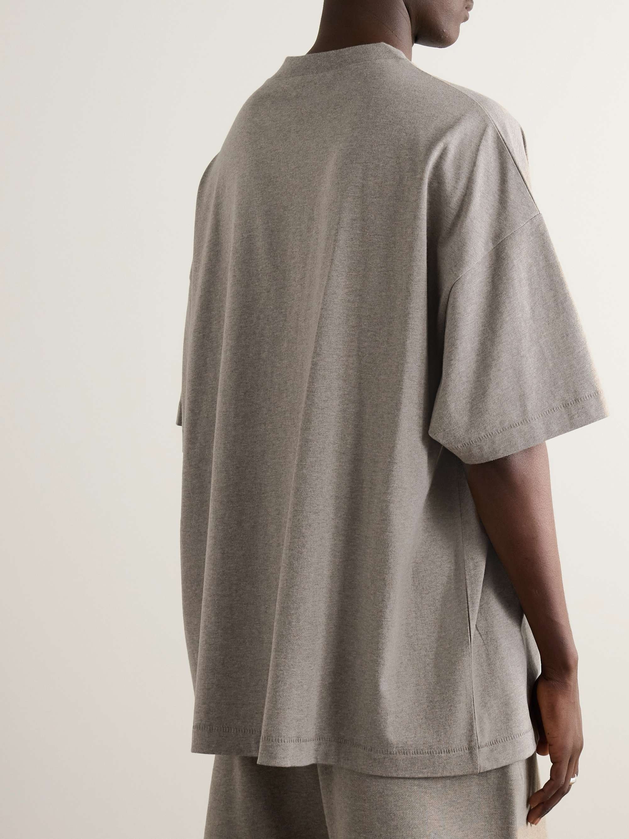 FEAR OF GOD ESSENTIALS 
