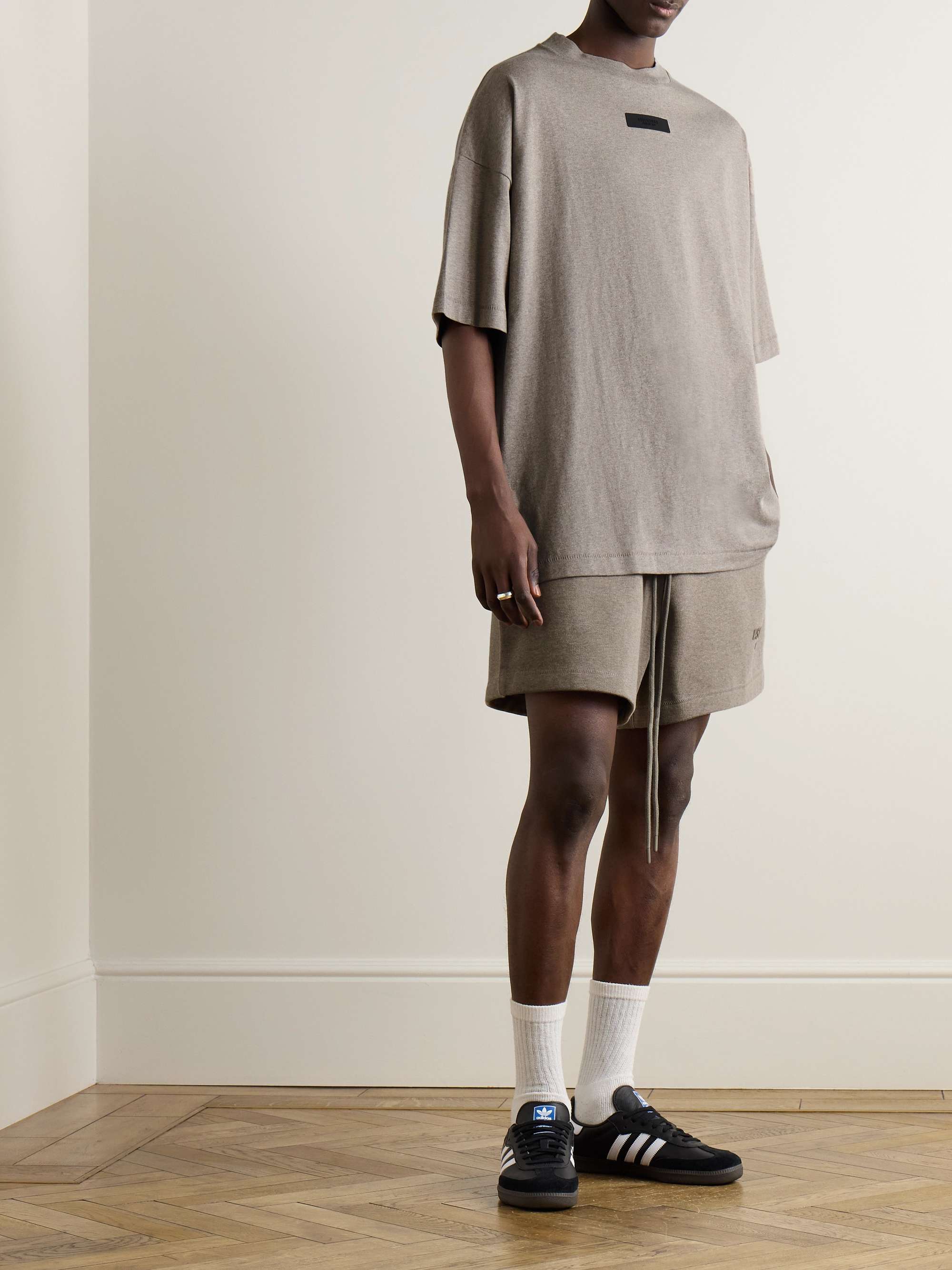 FEAR OF GOD ESSENTIALS 