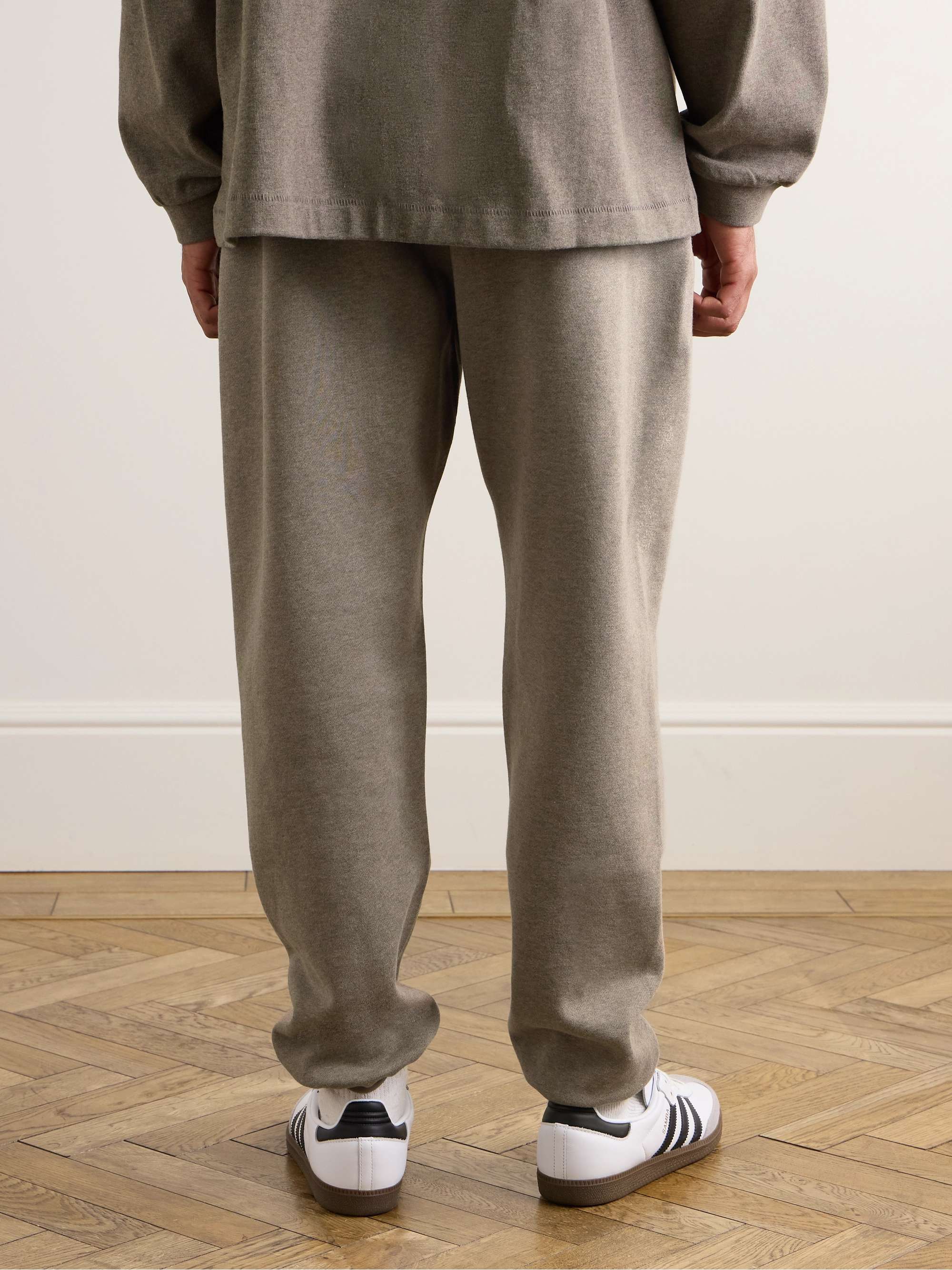 FEAR OF GOD ESSENTIALS 