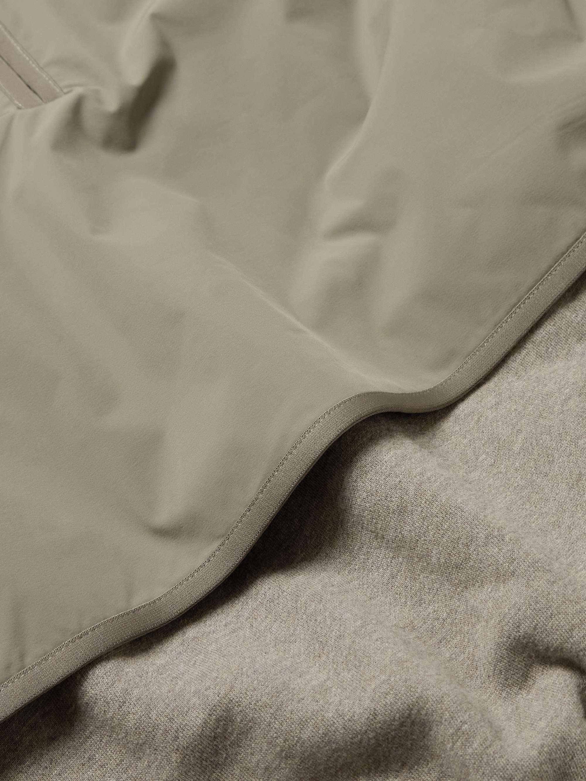 FEAR OF GOD ESSENTIALS 