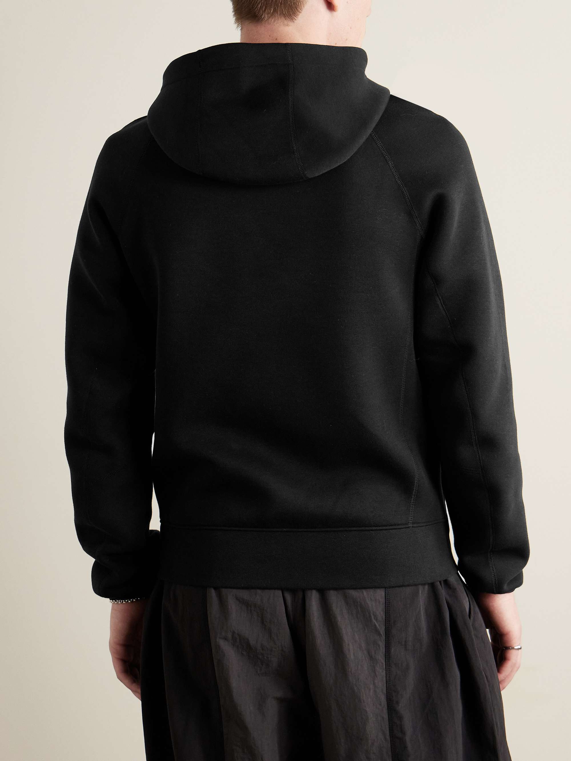Nike slim fit hoodie men's deals
